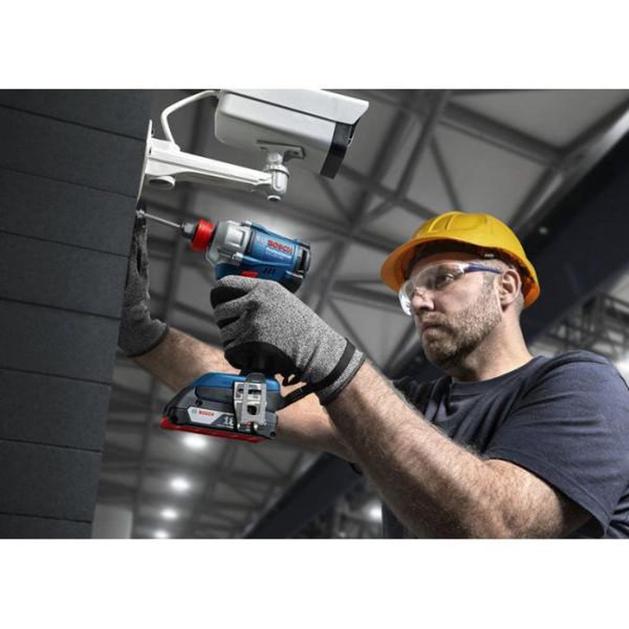 Voir la diapositive 6 : Bosch Professional Combo kit 3 outils 18v : gsr 18v-65 + gdx 18v-285 + gbh 18v-22 +gba 18v 3x5,0ah + gal 12v-18v-80 + sac
