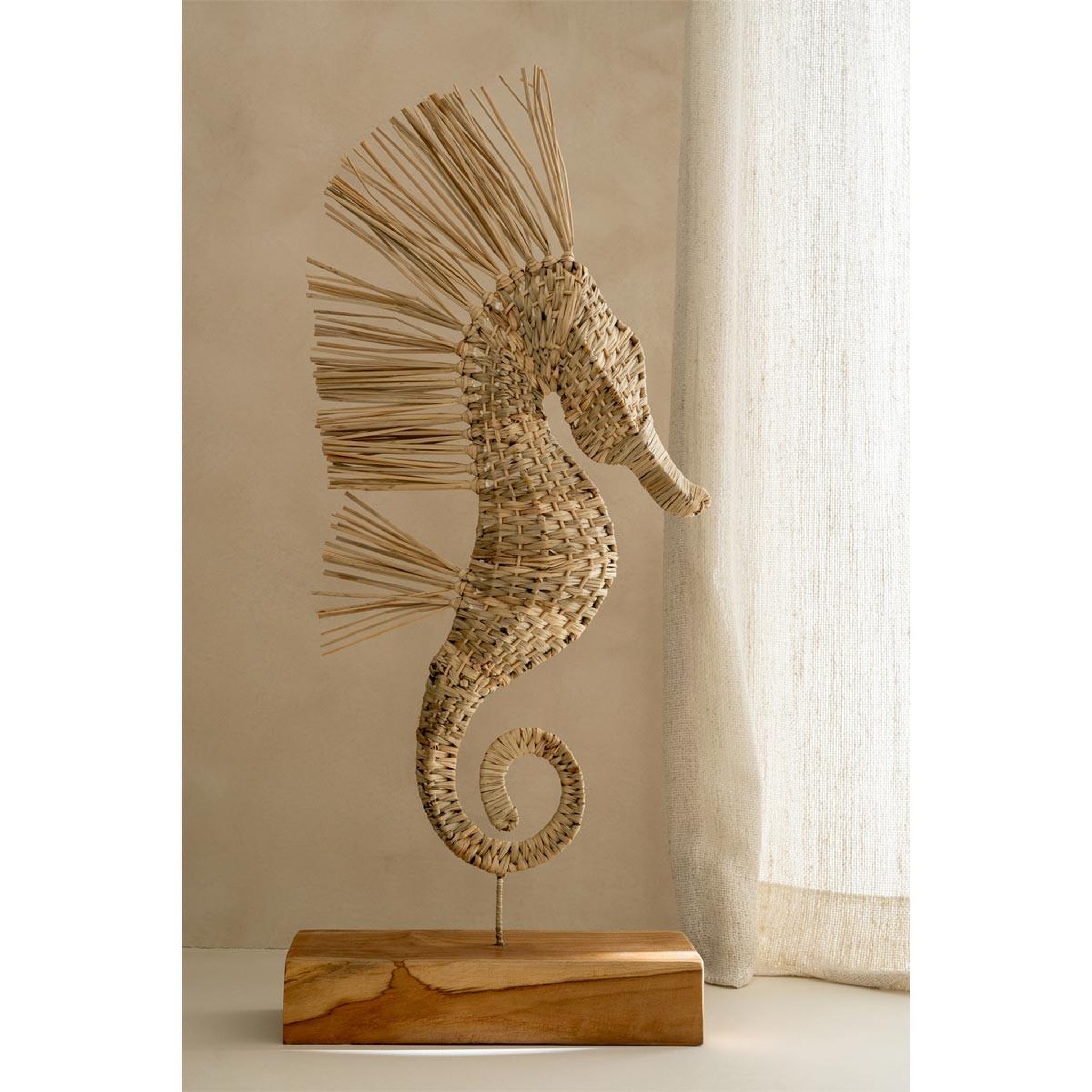 Voir la diapositive 4 : J-LINE Statue hippocampe herbe  nut  80cm naturel