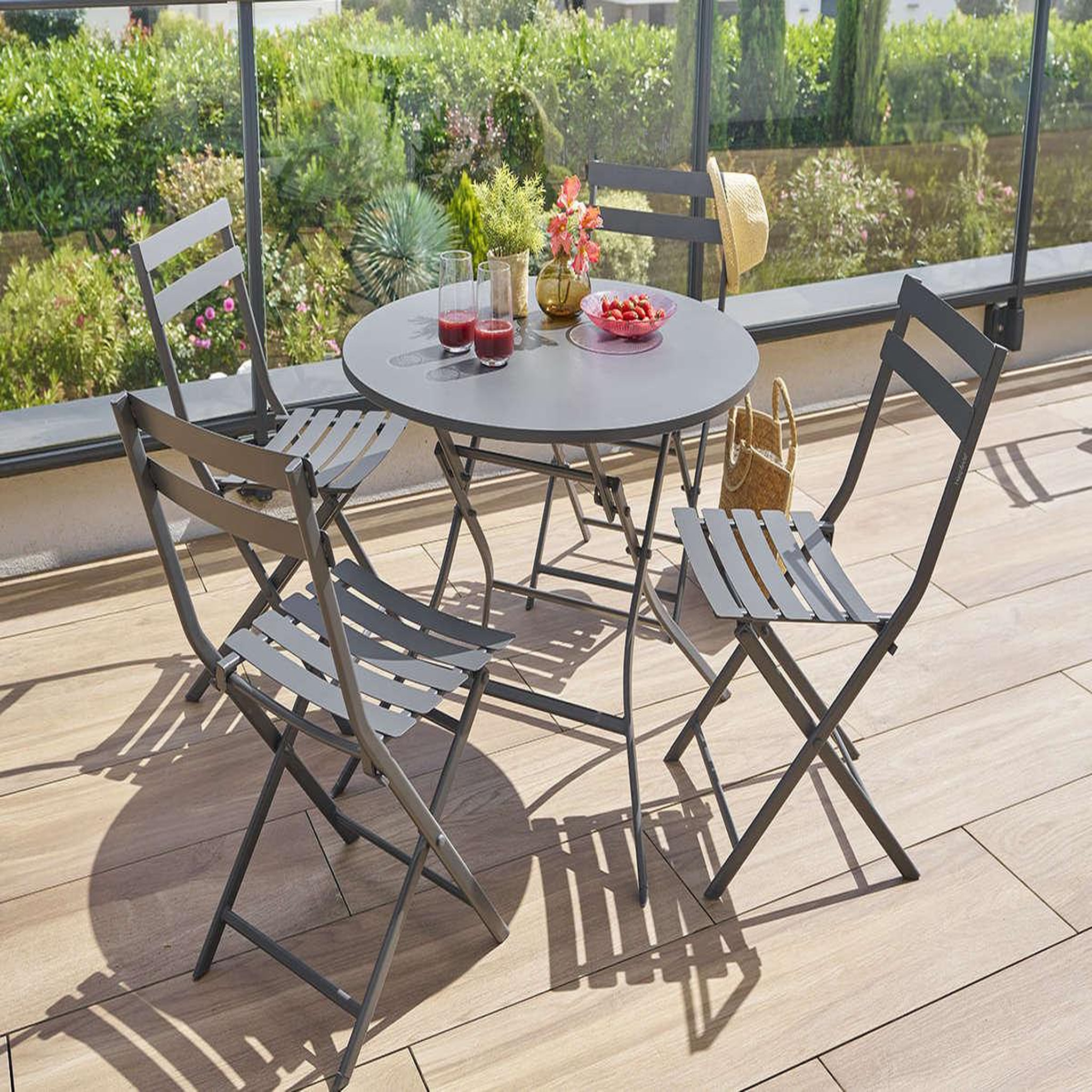 Voir la diapositive 2 : HESPERIDE Table de jardin ronde greensboro 4 places graphite - hespéride