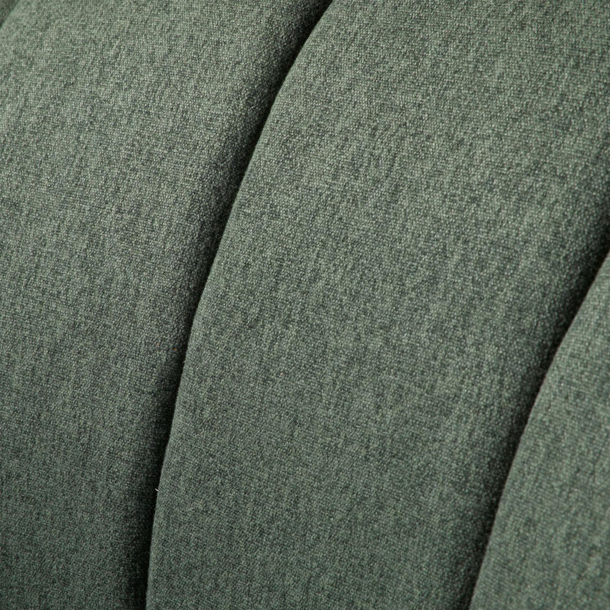 ATMOSPHERA Fauteuil en velours et pieds en bois NAOVA