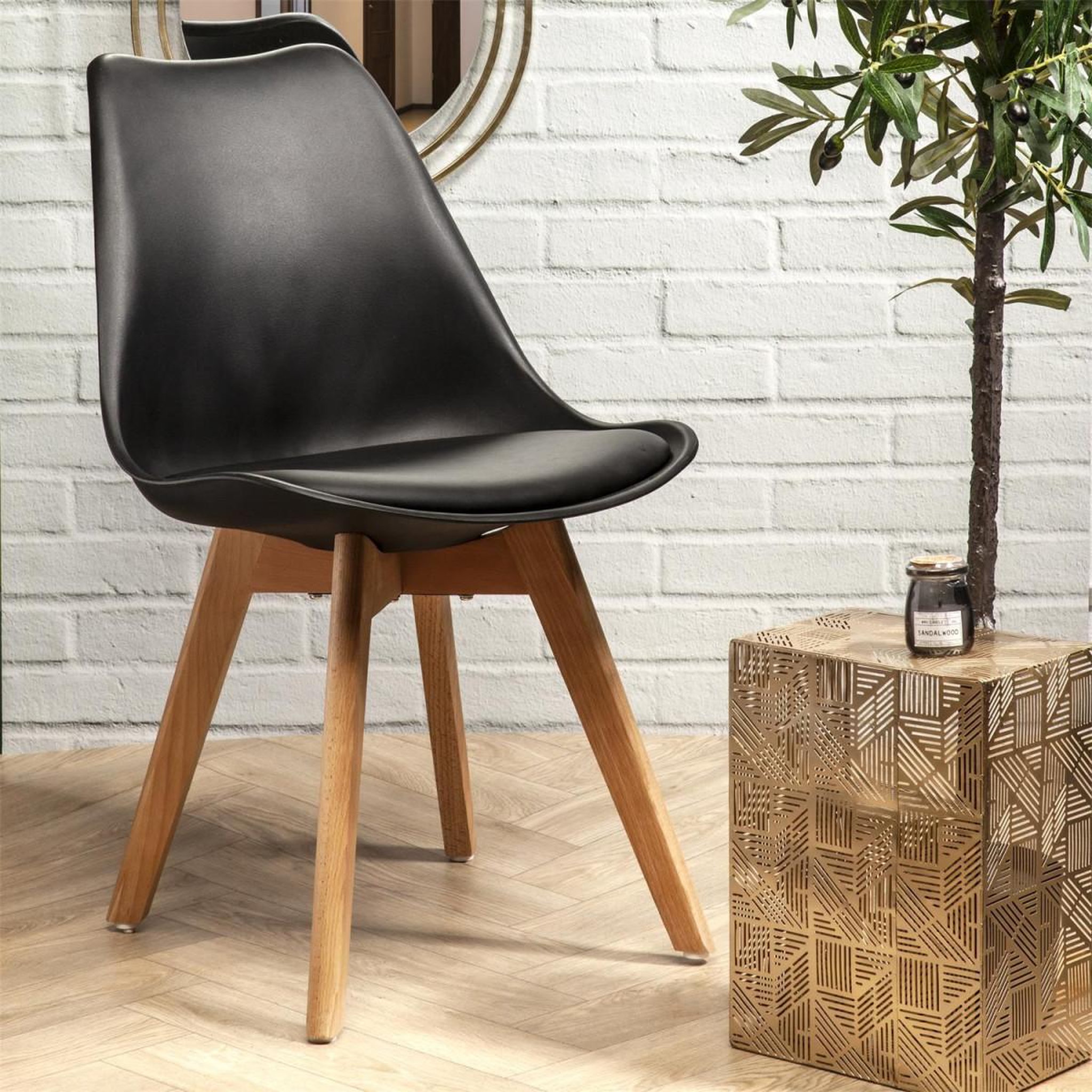 Voir la diapositive 6 : The Home Deco Factory Lot de 4 chaises scandinave  coquil  81cm noir