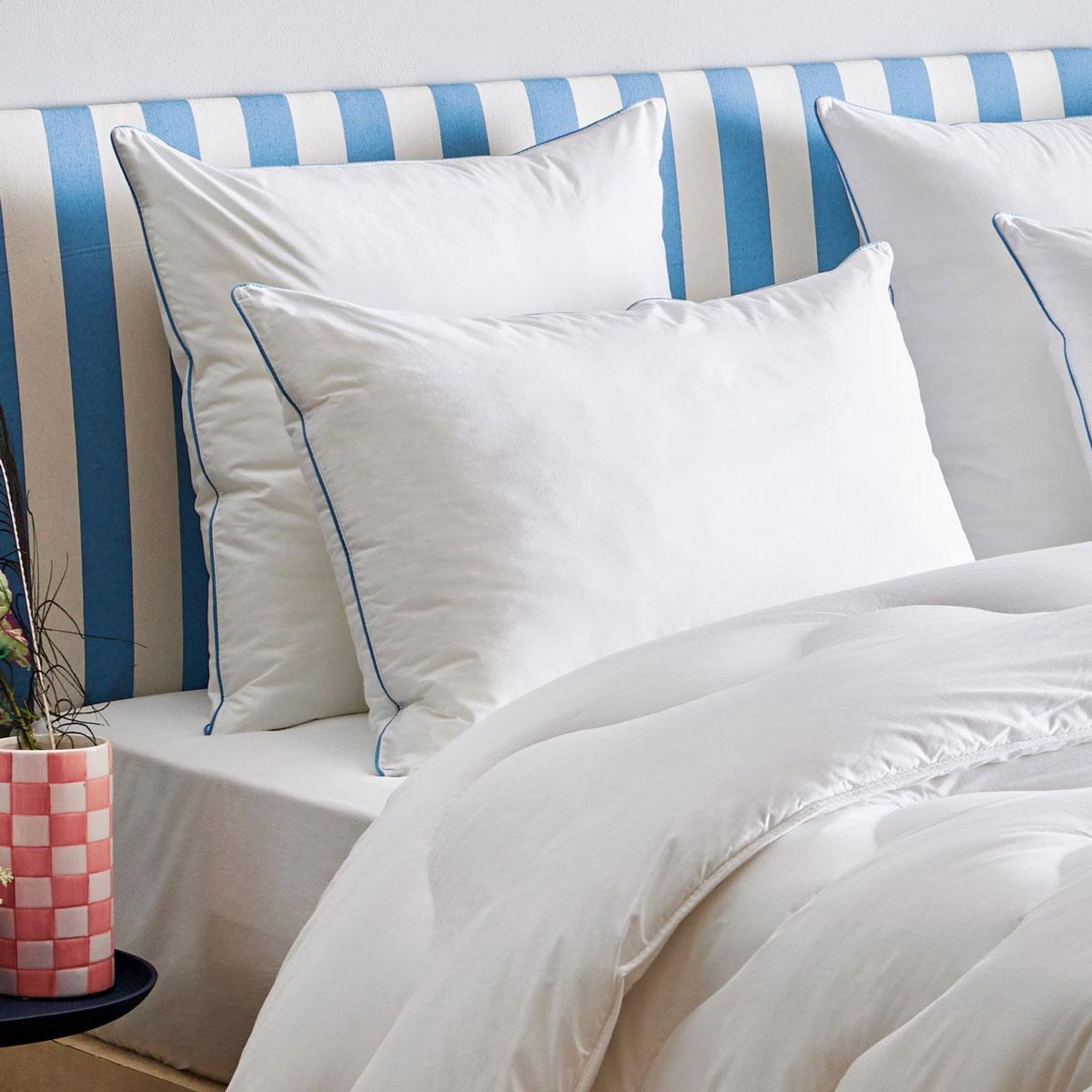 DUNLOPILLO Oreiller Recycl'Duv - 30% Duvet - Medium. Coloris disponibles : Blanc
