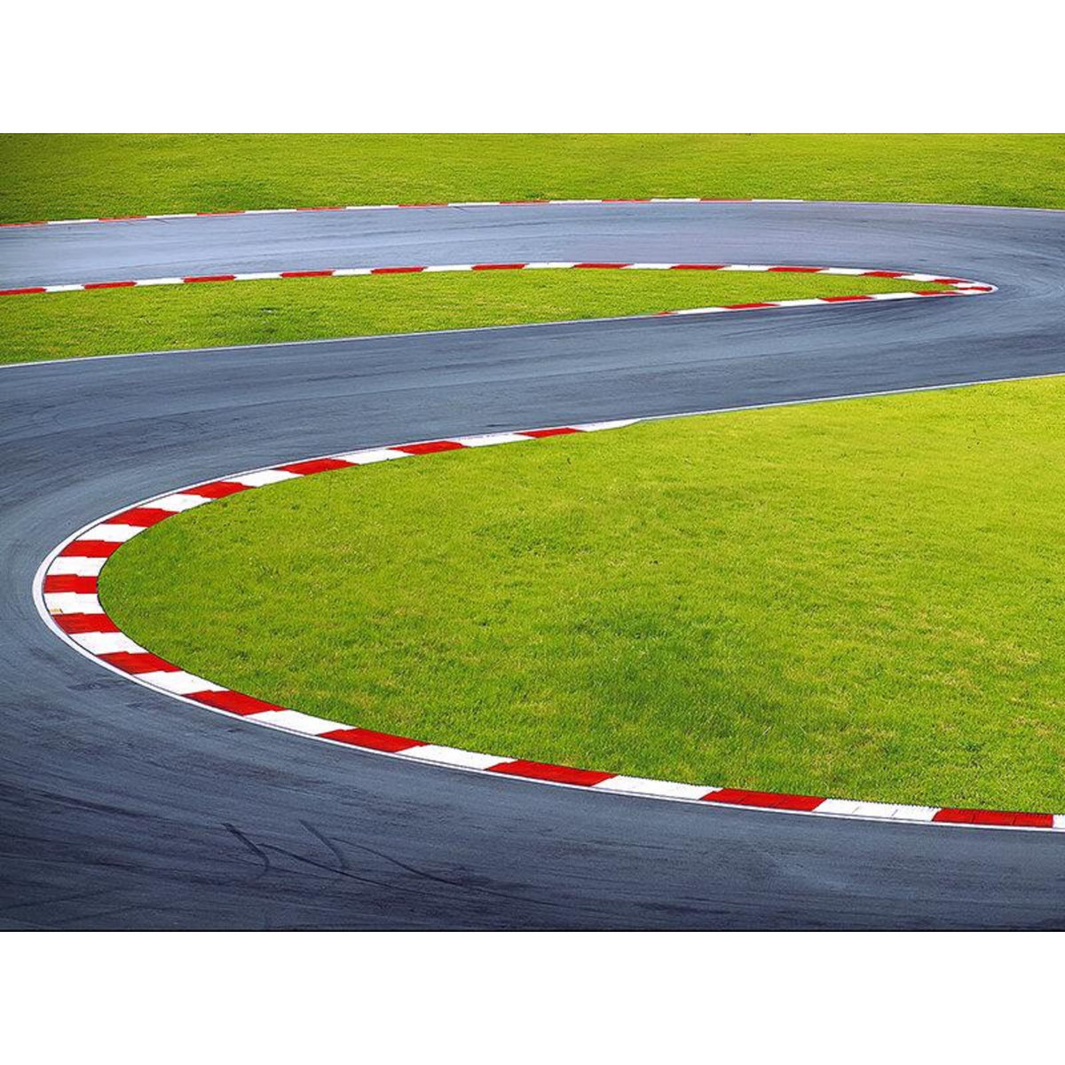 Smartbox Stage de pilotage en Sport Proto JEMA 180 cv sur circuit asphalte près de Saint-Étienne - Coffret Cadeau Sport & Aventure