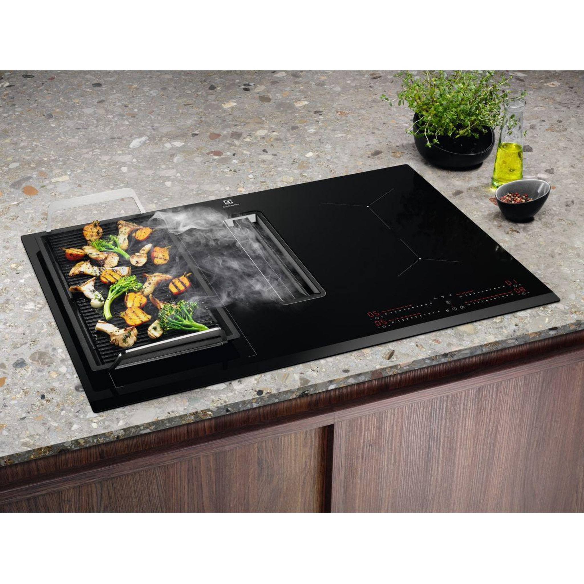 Voir la diapositive 4 : ELECTROLUX Plaque induction aspirante KCC83443 recyclage