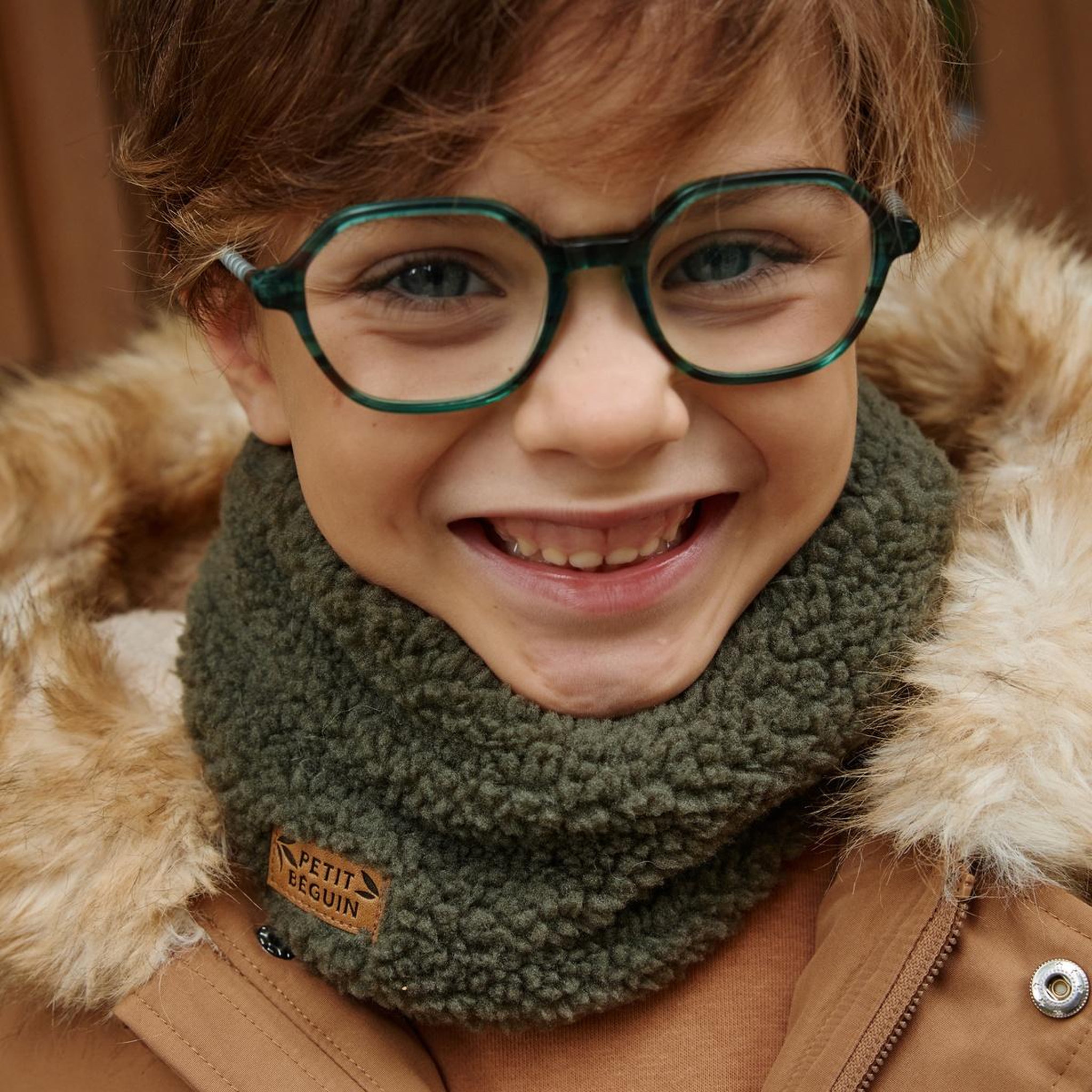 Voir la diapositive 4 : PETIT BEGUIN Cache cou enfant en sherpa Ginkgo