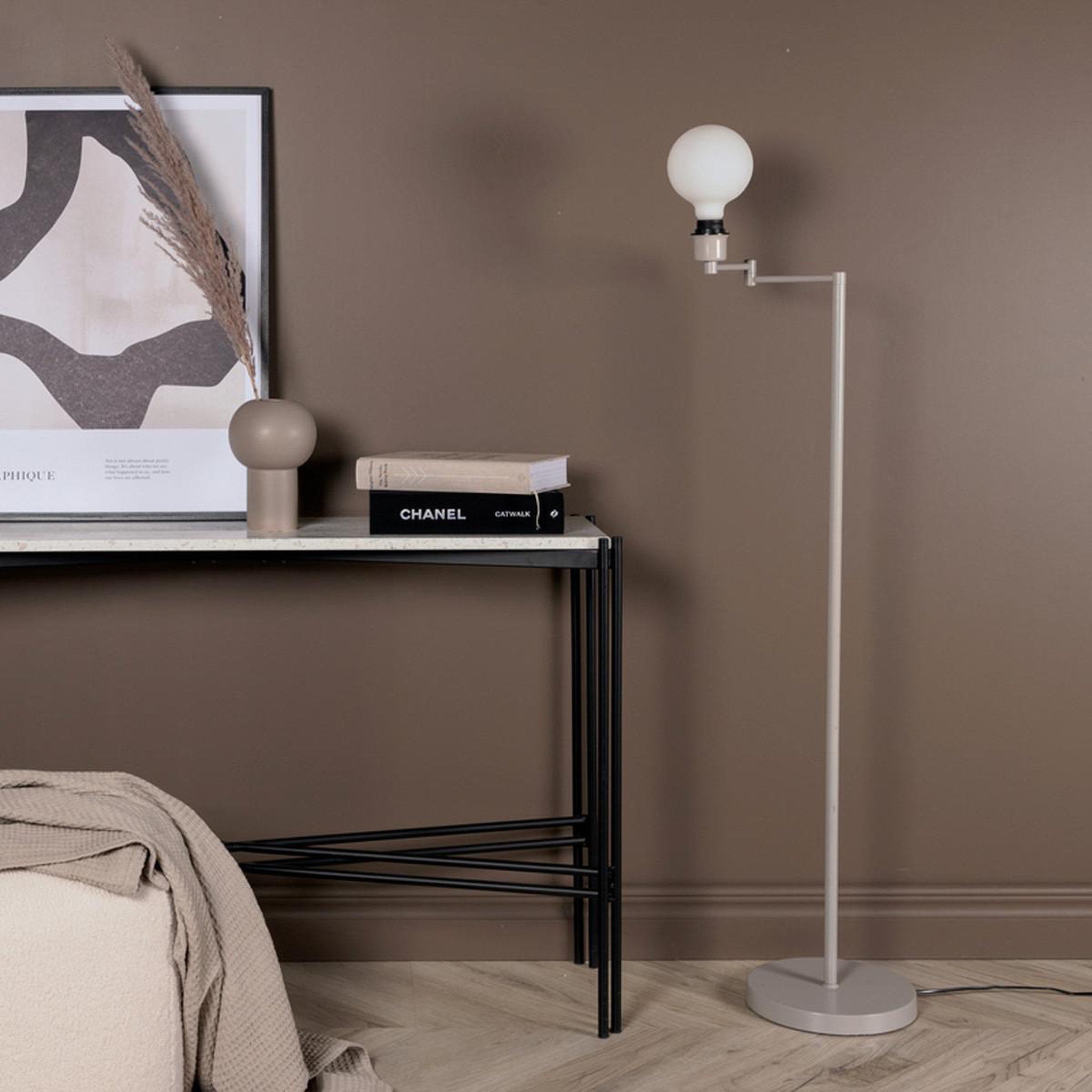 Voir la diapositive 4 : Paris Prix Lampadaire design  virro  126cm beige