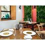Voir la diapositive 2 : Smartbox Adresses primées : menu 4 plats au restaurant Puits du Trésor près de Carcassonne - Coffret Cadeau Gastronomie