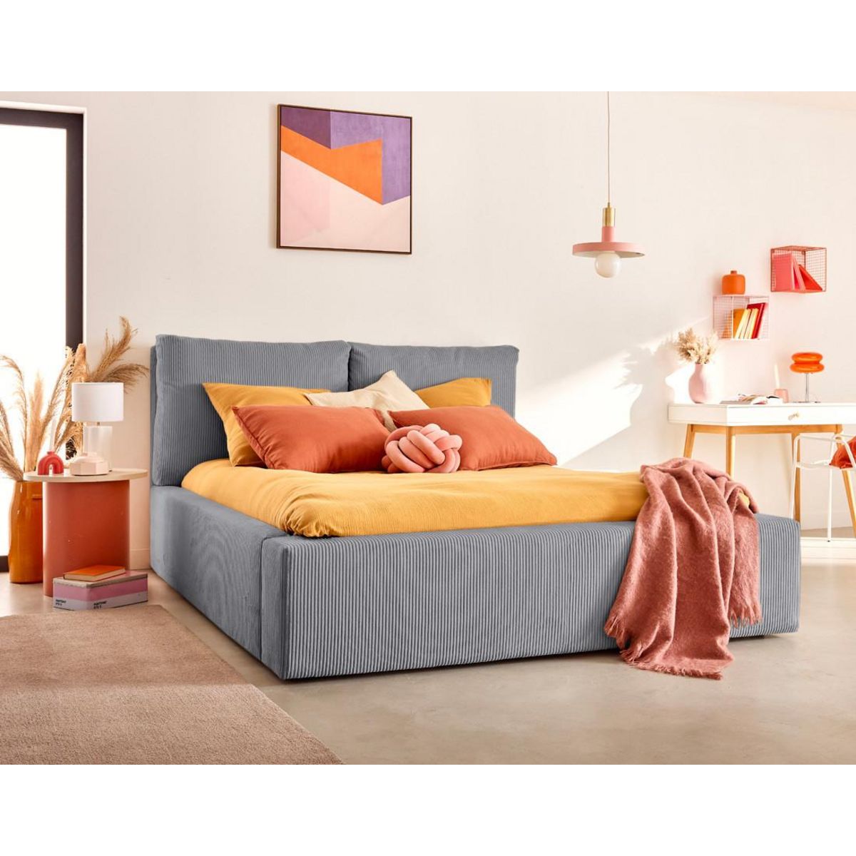 LISA DESIGN Pivoine - lit coffre - 140x190 - en velours côtelé - sommier inclus