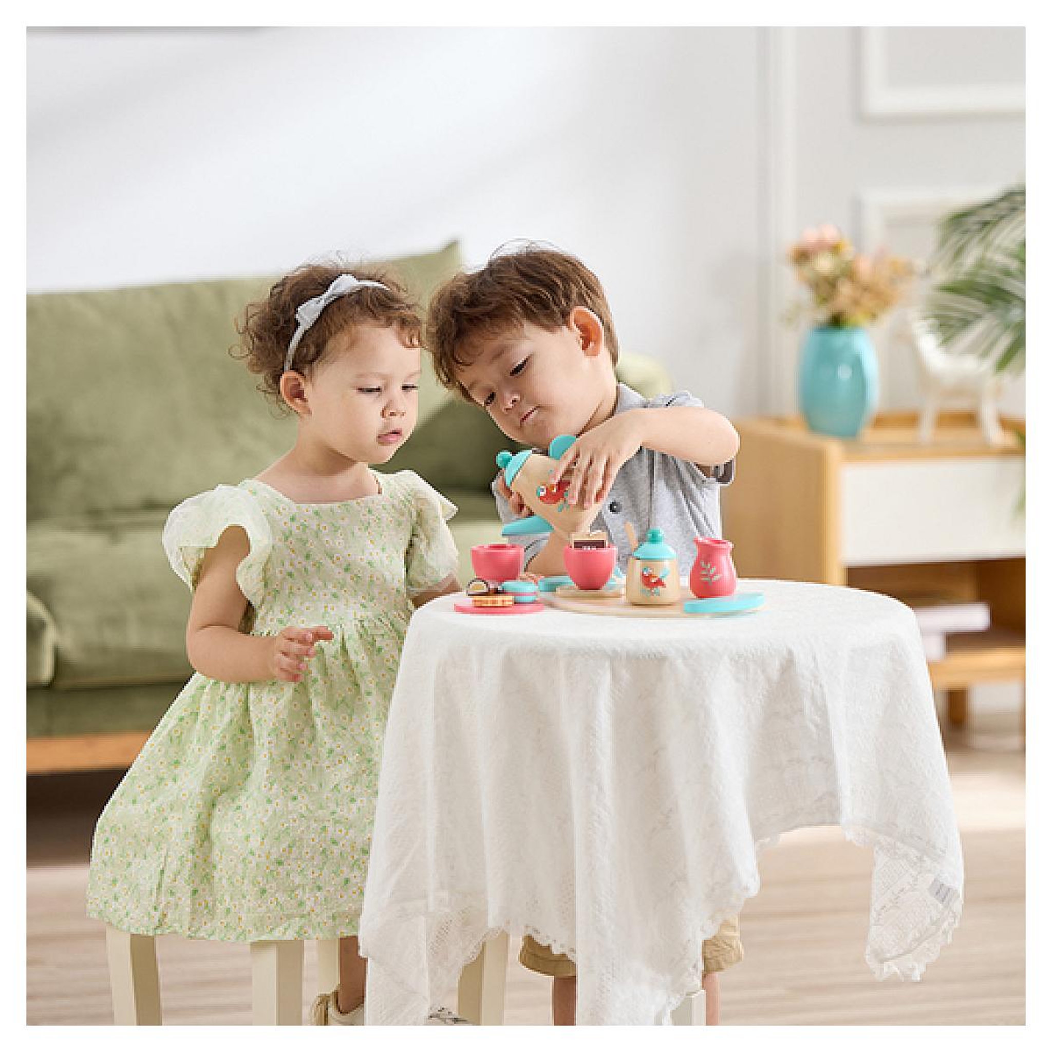 Voir la diapositive 3 : Hape Service a thé en bois couleur pastel