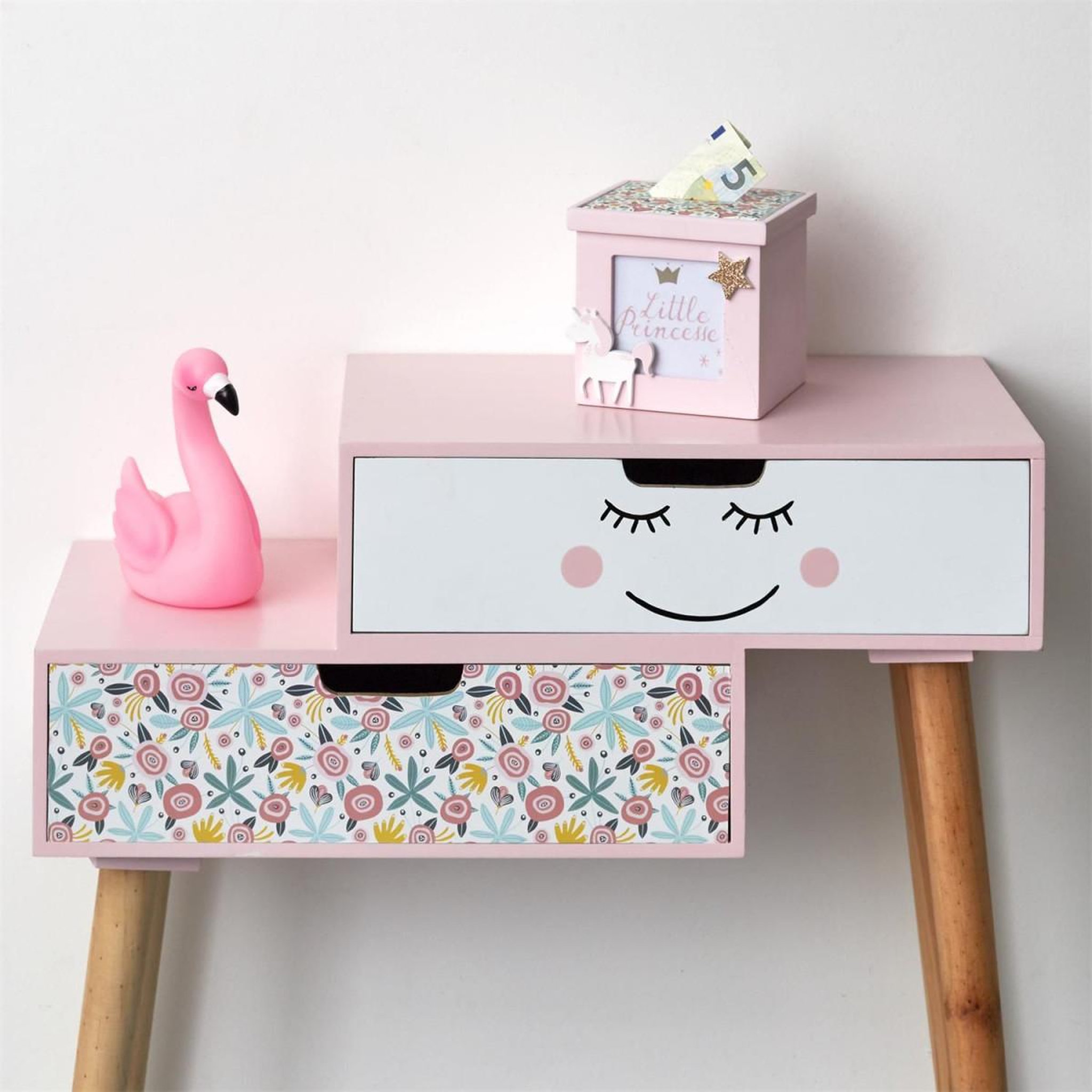 Voir la diapositive 5 : HOME DECO KIDS Tirelire Déco en Bois  Cube  11cm Rose