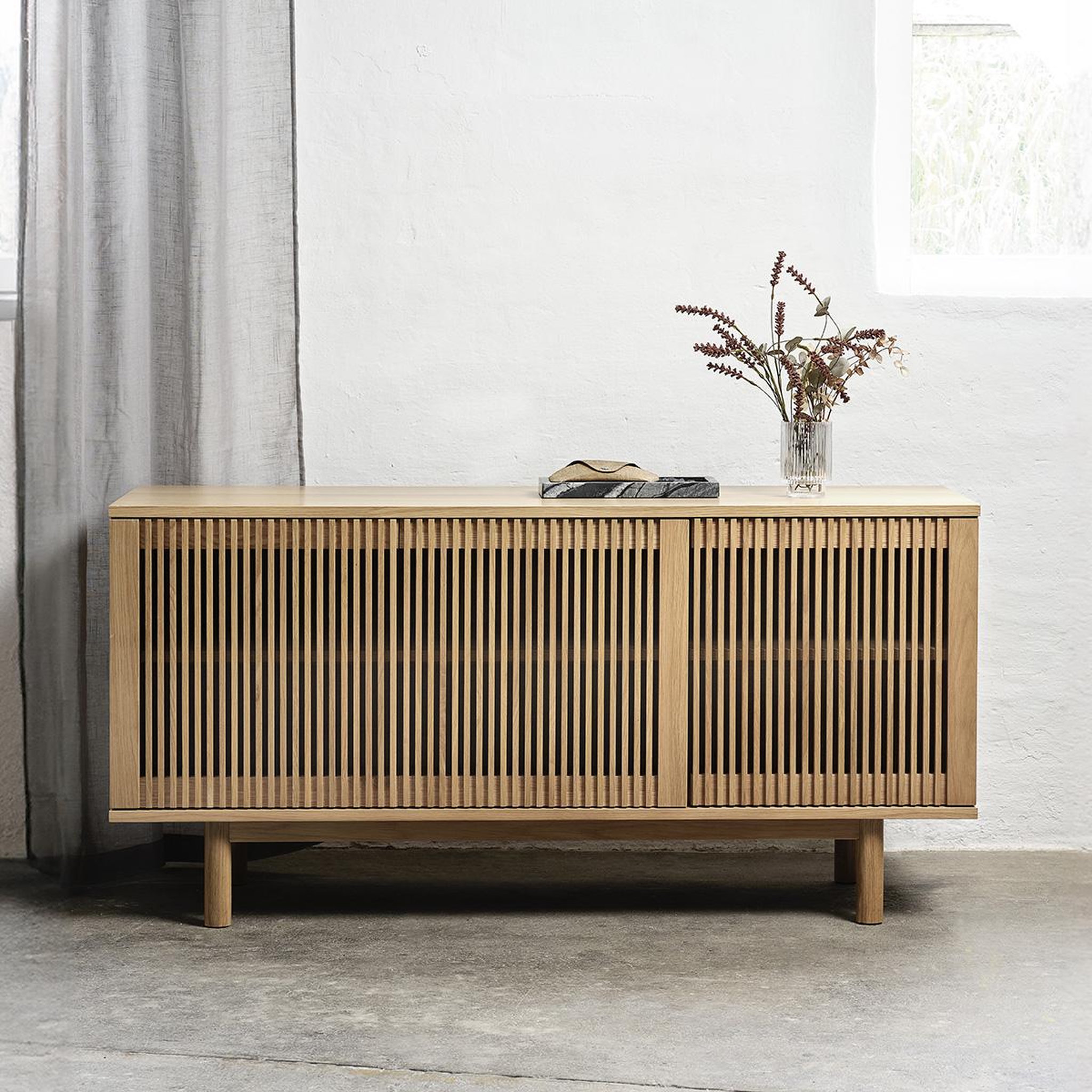 Voir la diapositive 2 : MAISON AUBERTIN Meuble bas bois PISA - Naturel