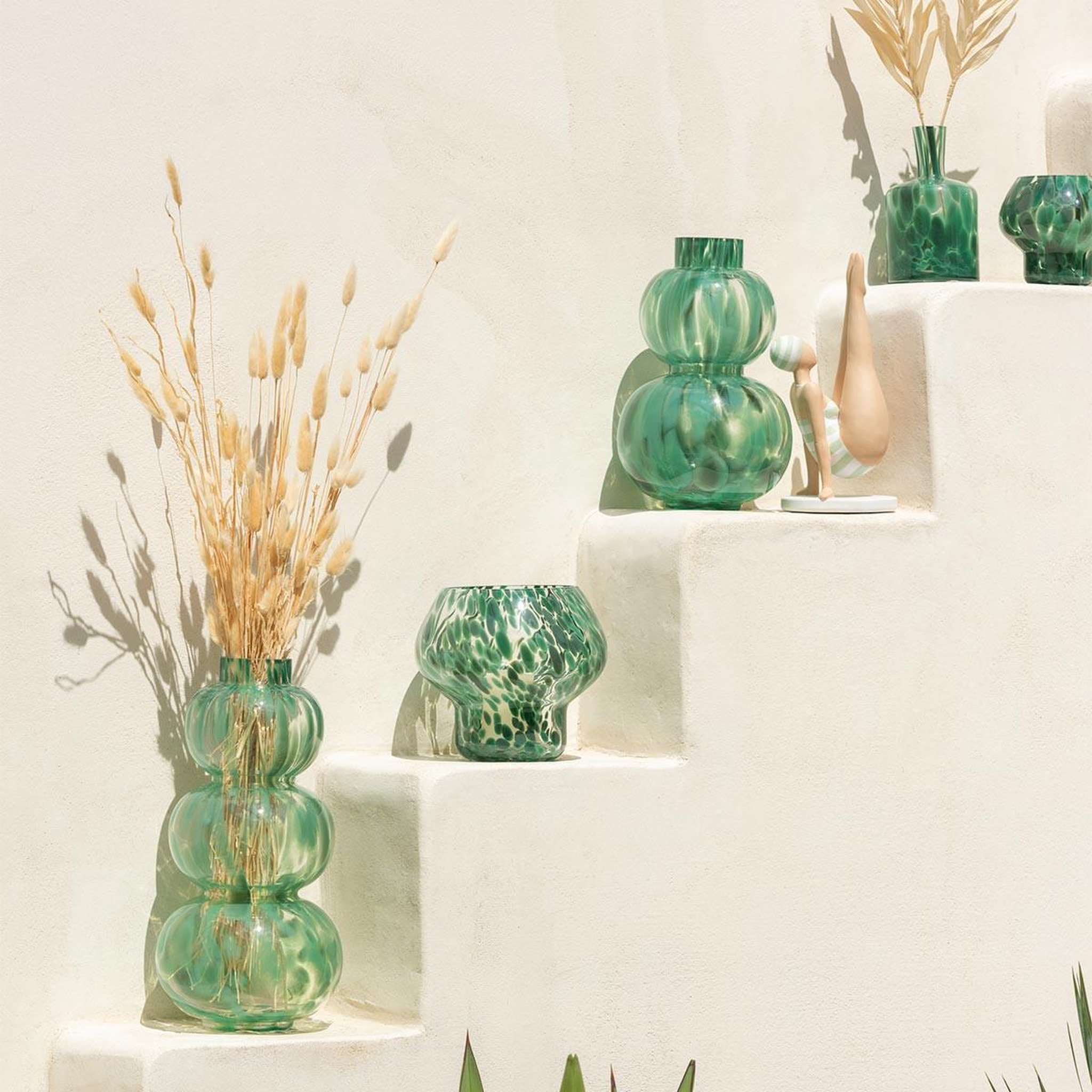 Voir la diapositive 4 : J-LINE Vase design en verre  barba  36cm vert
