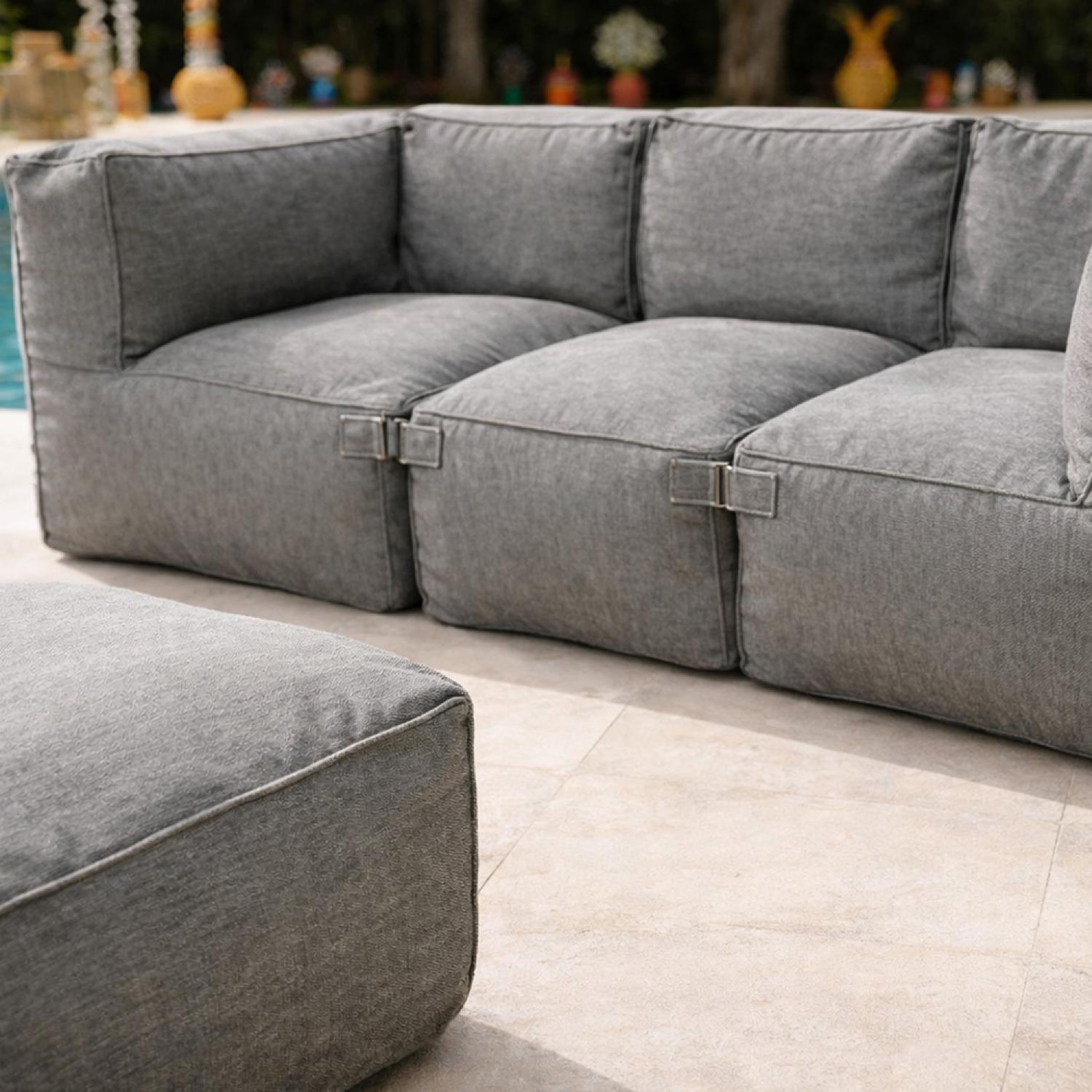 Voir la diapositive 6 : CONCEPT USINE Salon de jardin modulable 4 places gris en tissu déperlant praiano