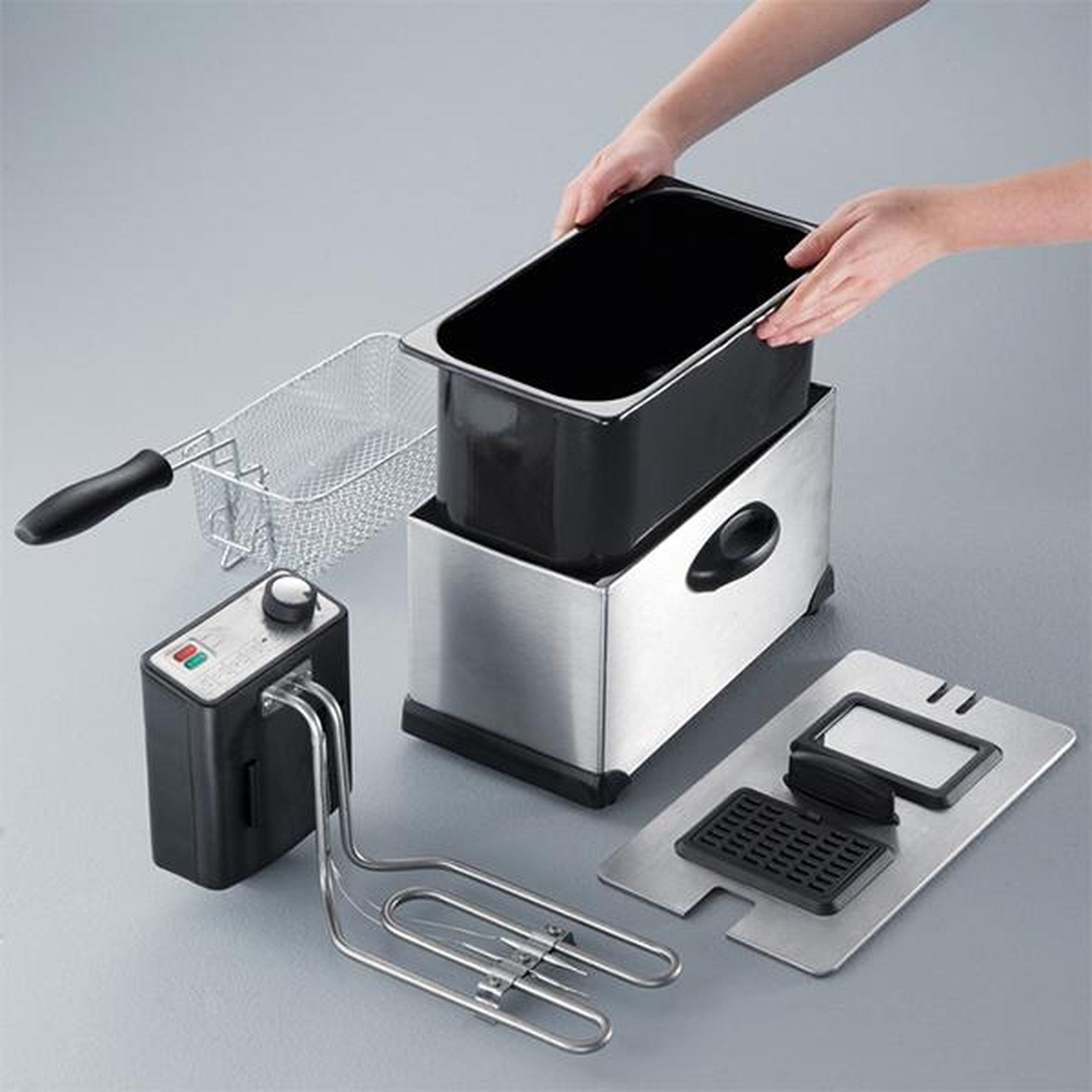 Voir la diapositive 6 : SEVERIN Friteuse 3l 2200w inox brossé - FR2431