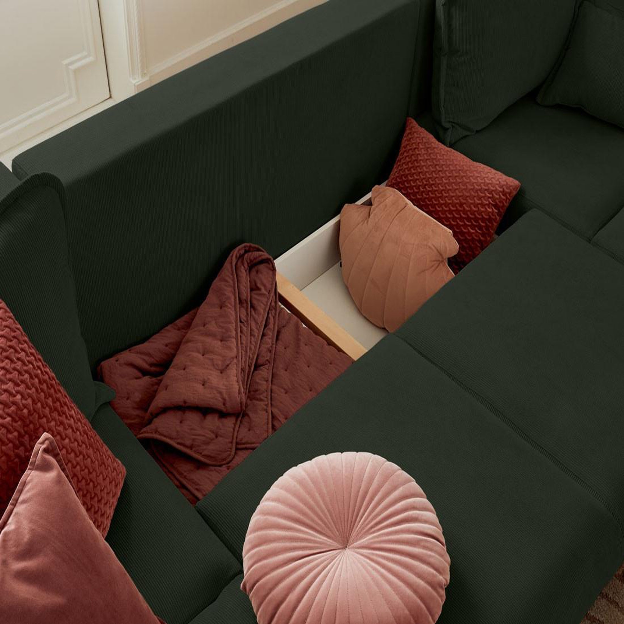 Voir la diapositive 3 : LISA DESIGN Albane - canapé panoramique en u - 7 places - convertible avec coffre - en velours côtelé