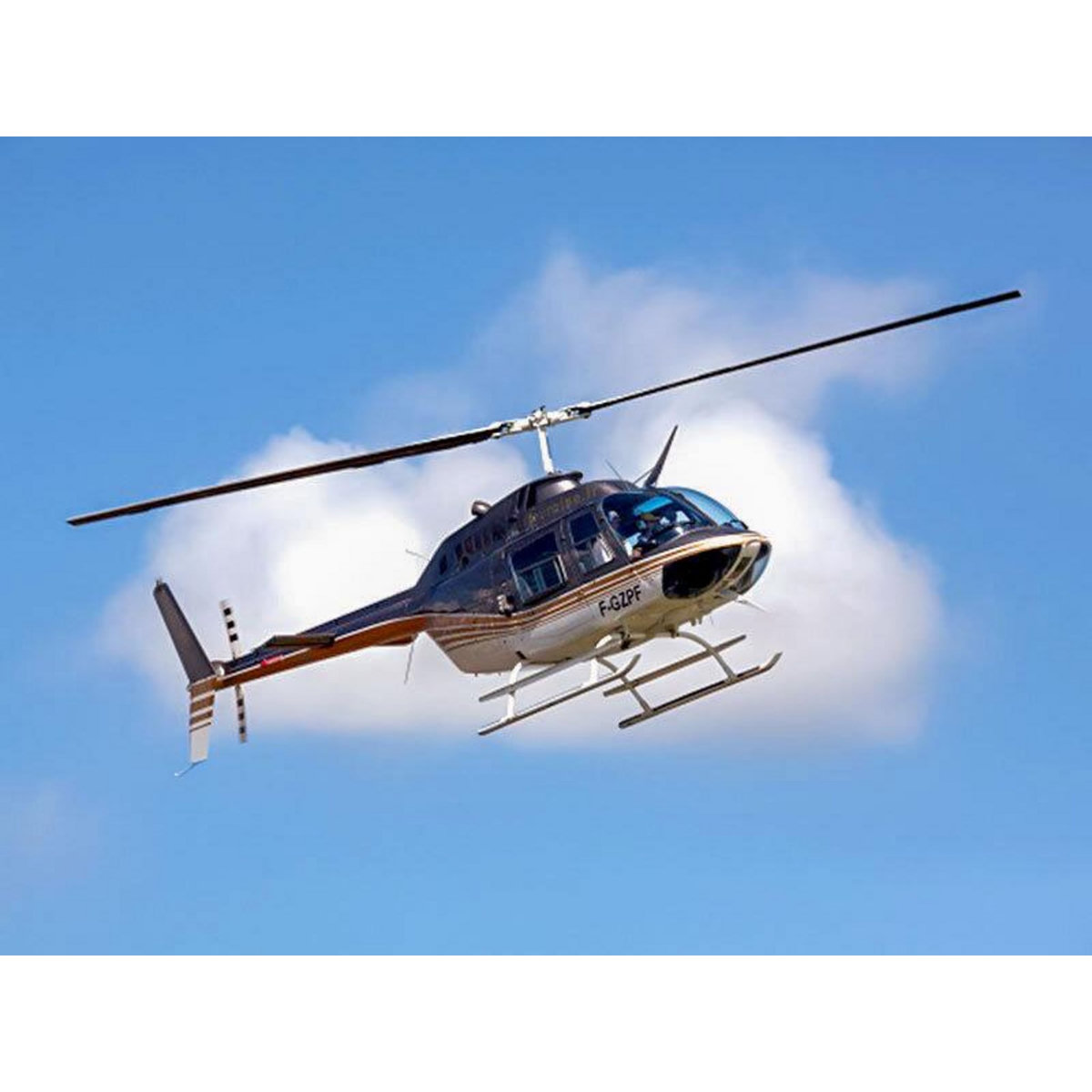 Smartbox Vol en hélicoptère de 25 min pour 2 au-dessus des châteaux de Tours et de Chenonceau - Coffret Cadeau Sport & Aventure