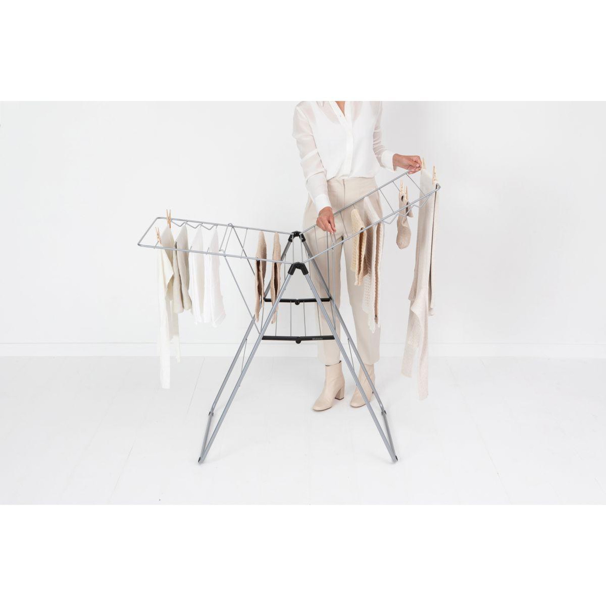 Voir la diapositive 4 : BRABANTIA Etendoir à linge hang on 20m metallic grey