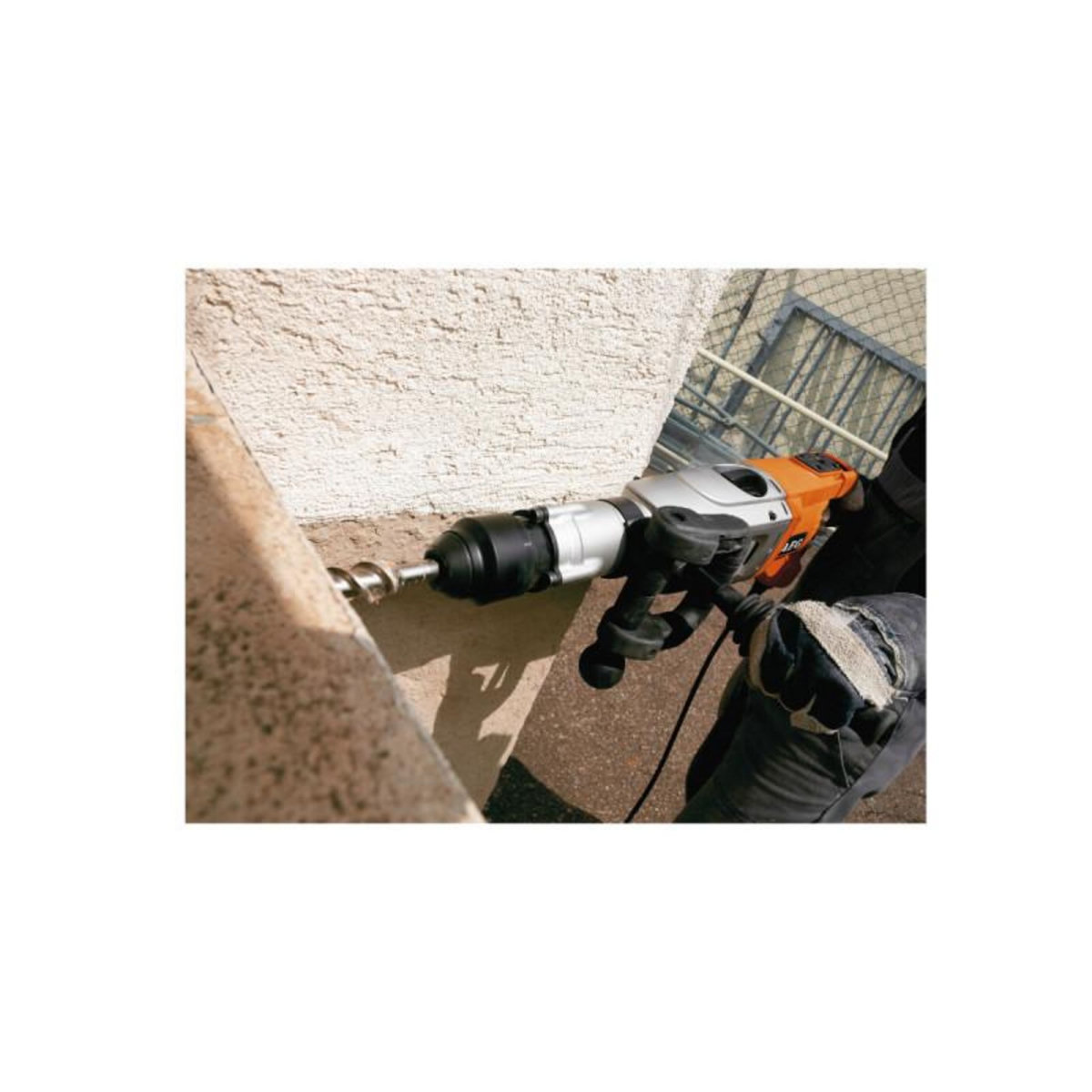 AEG Perforateur burineur électrique AEG SDSMAX 1700W 20 Joules PN11 E