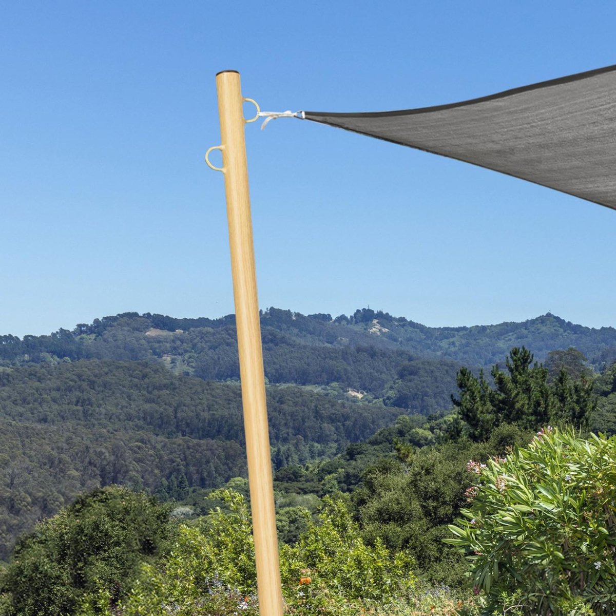 ID MARKET Lot de 2 mâts de fixation effet bois pour voile d'ombrage H.220 cm poteaux et bases acier