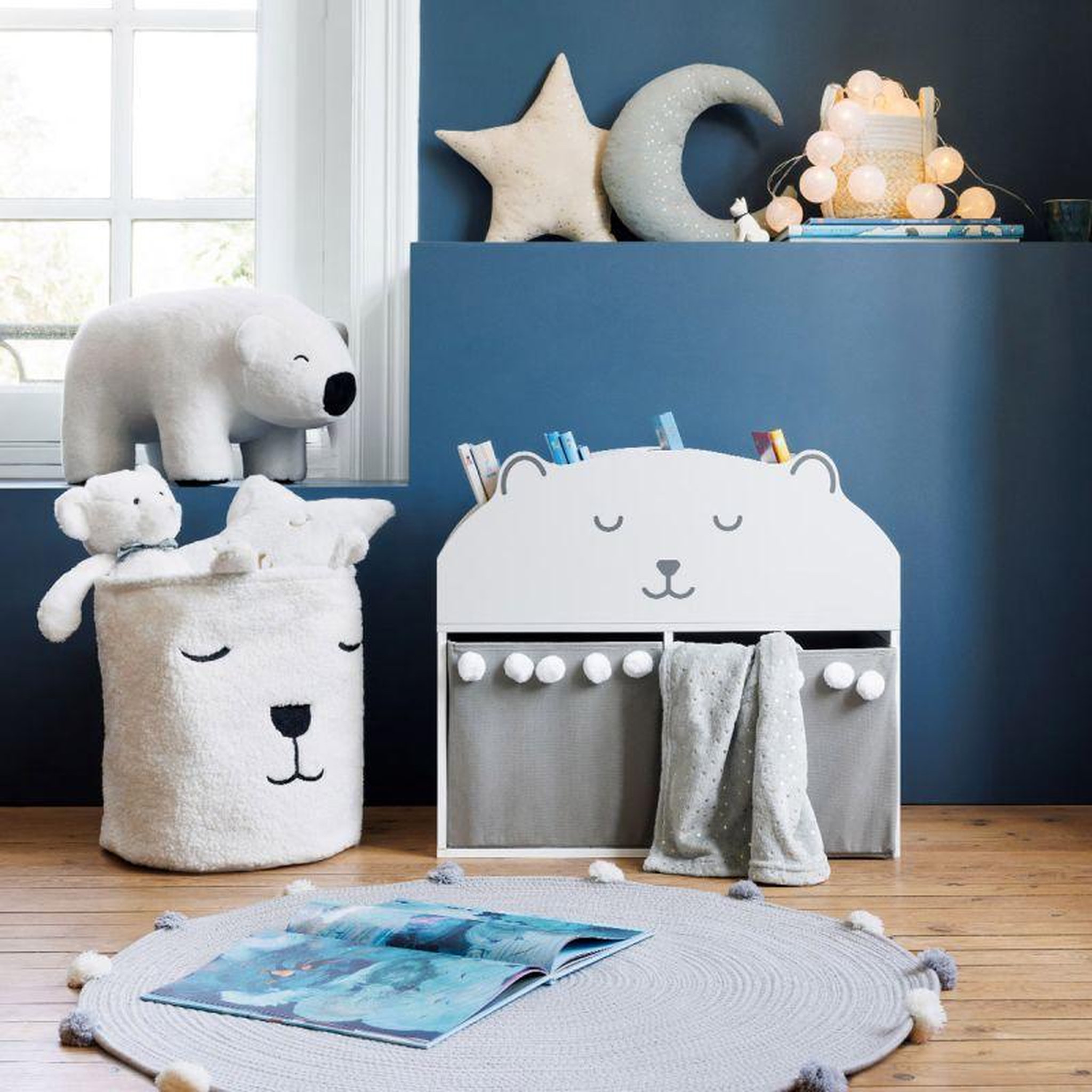 Voir la diapositive 3 :  Pouf Enfant Ours Polaire  Hiver  60cm Blanc