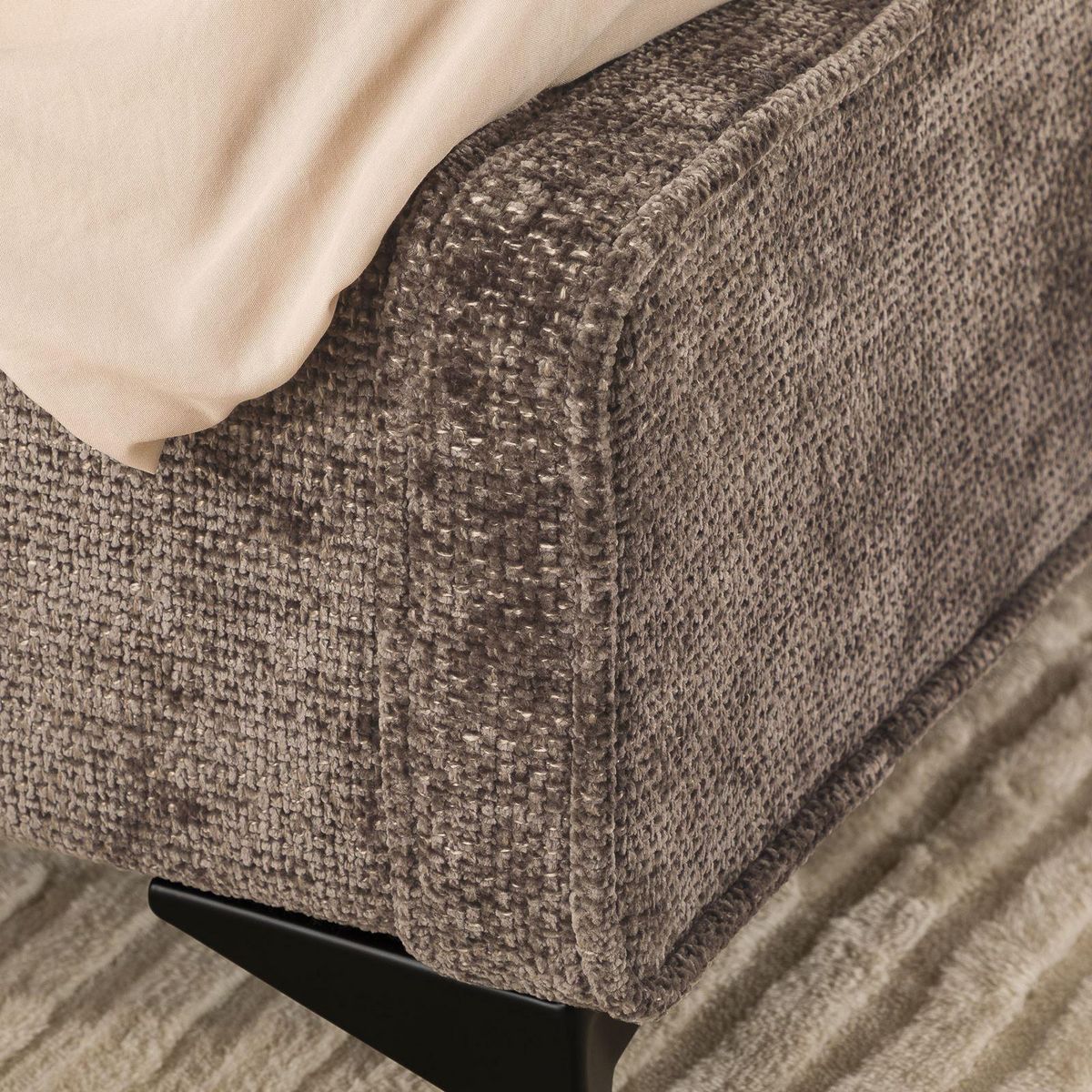 IDIMEX Lit double LEVERDA 140 x 190 cm, revêtement en tissu