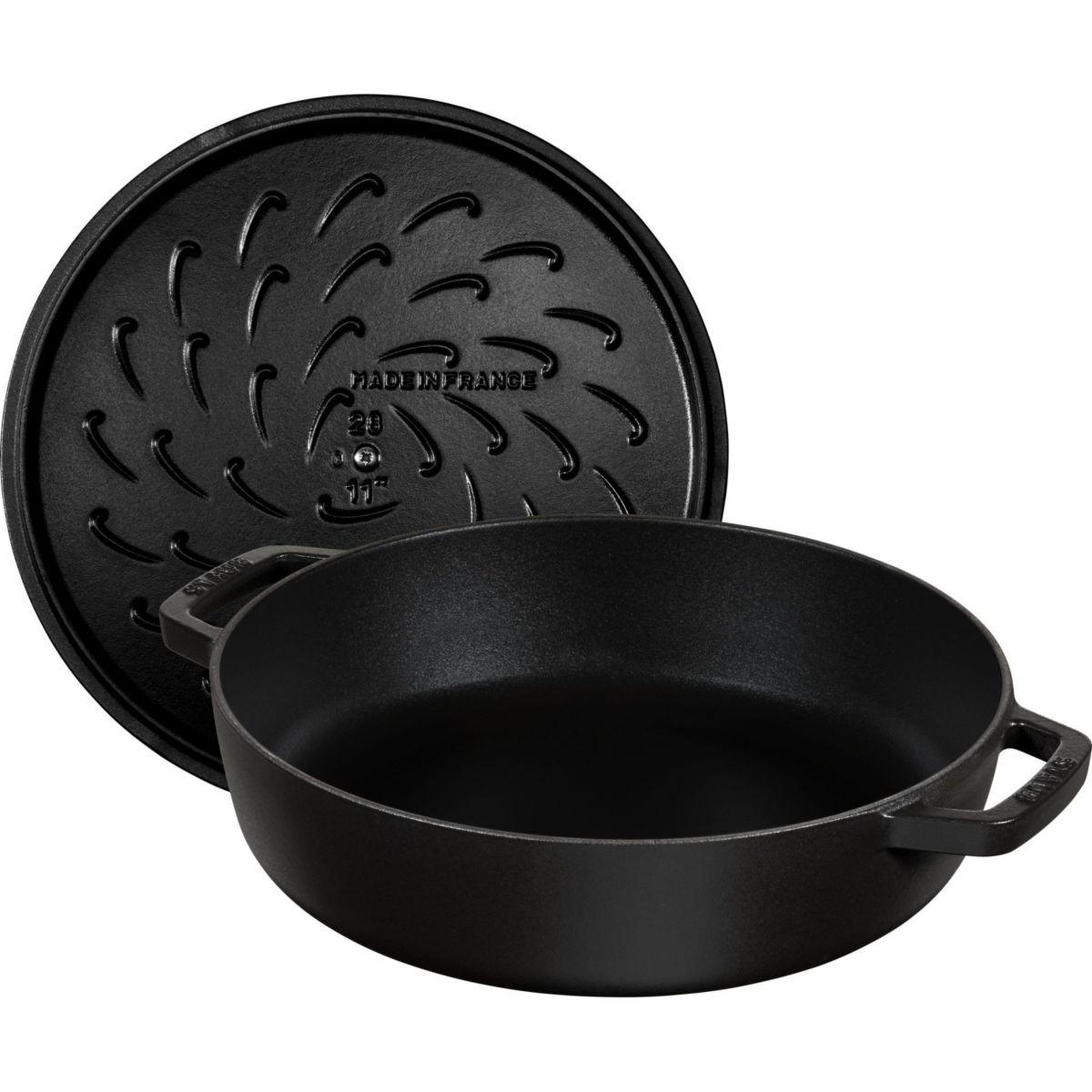 Voir la diapositive 2 : Staub Sauteuse chistera 24cm noir mat