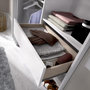 Voir la diapositive 3 : MARKET24 Dressing extensible avec rideau + 1 tiroir - Décor Blanc - L 160-113 x P 50 x H 205 cm - SUIT