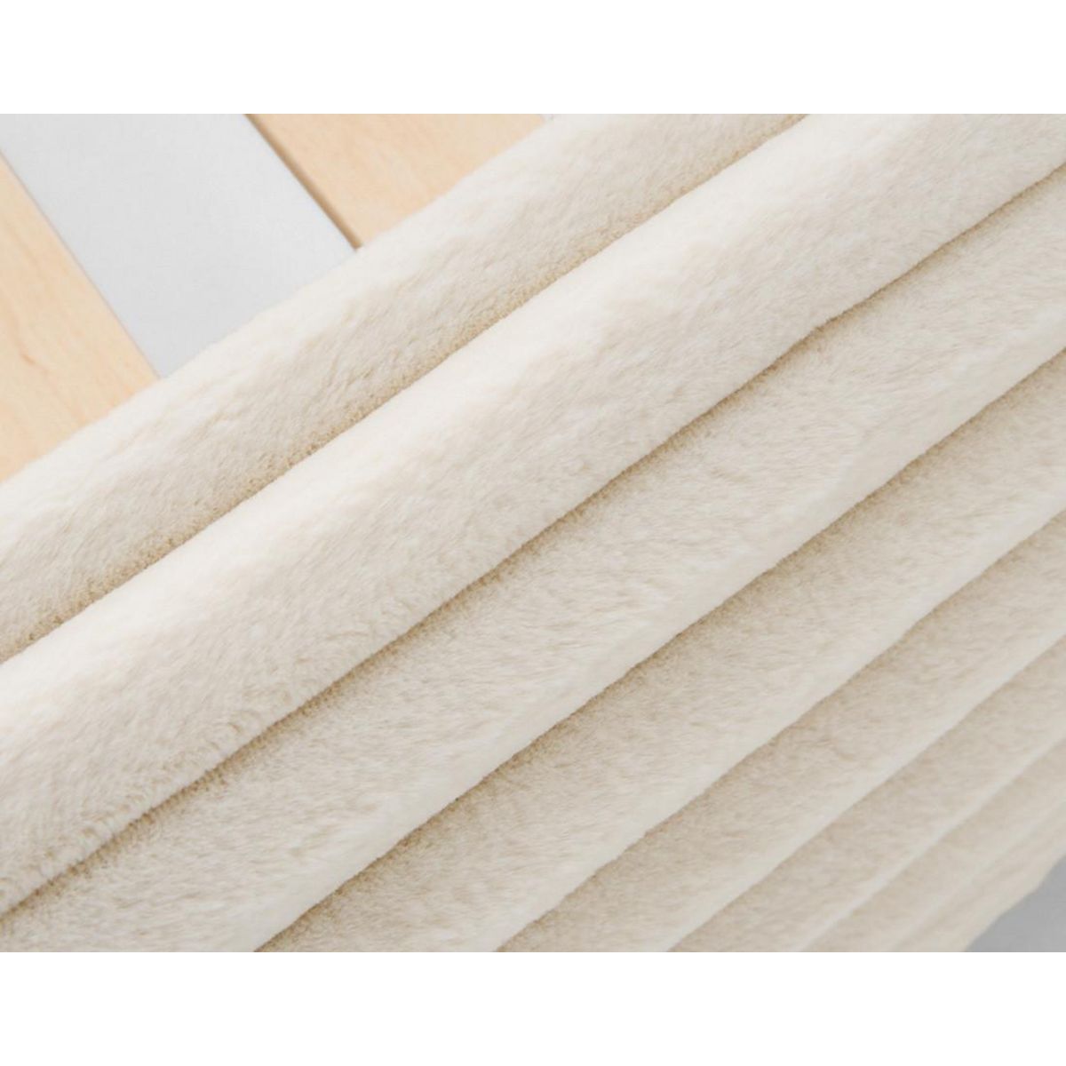 BEST MOBILIER Cristal - lit coffre - 160x200 - sommier inclus - fausse fourrure côtelée