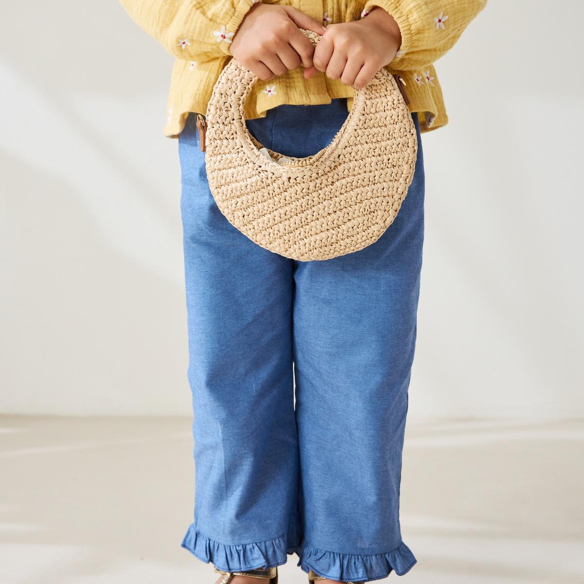 Voir la diapositive 4 : PETIT BEGUIN Pantalon enfant en chambray camila