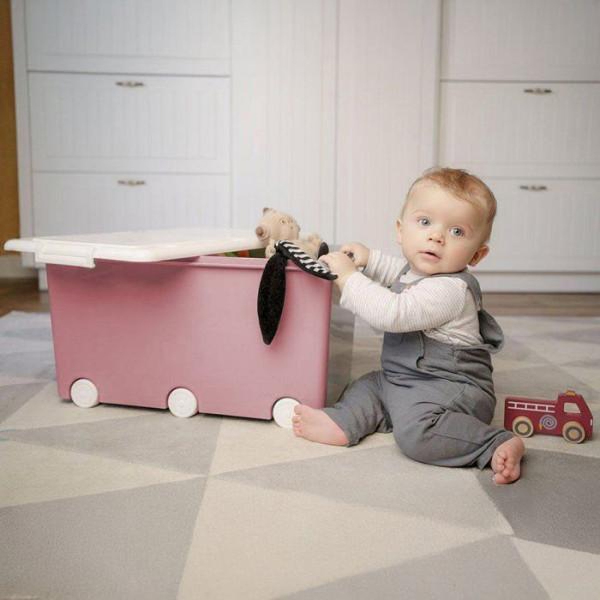 Voir la diapositive 3 : THERMOBABY Coffre de rangement - THERMOBABY - PLAYBOX - Maxi - Rose
