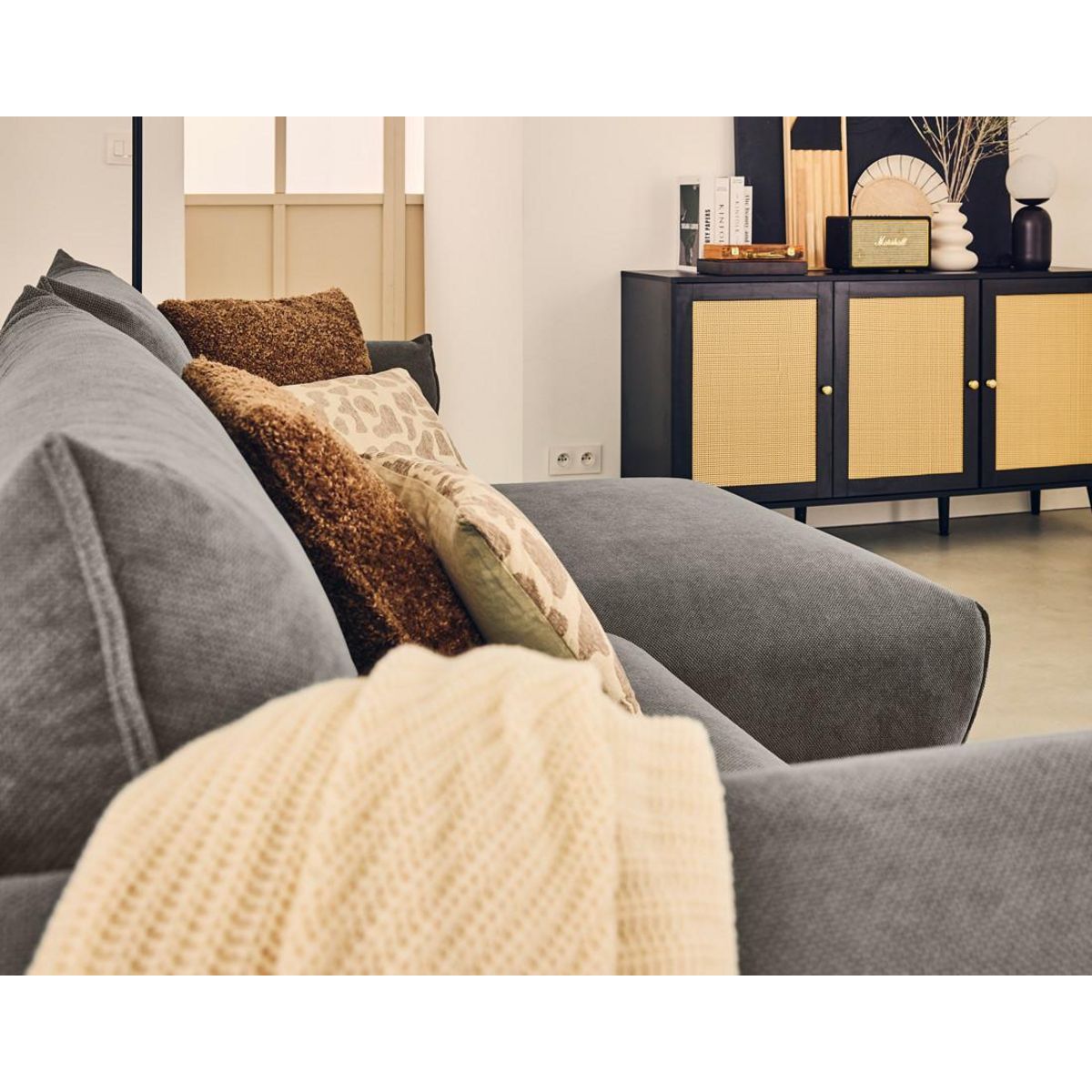 LISA DESIGN Gianni - canapé d'angle droit 4 places convertible avec coffre en tissu