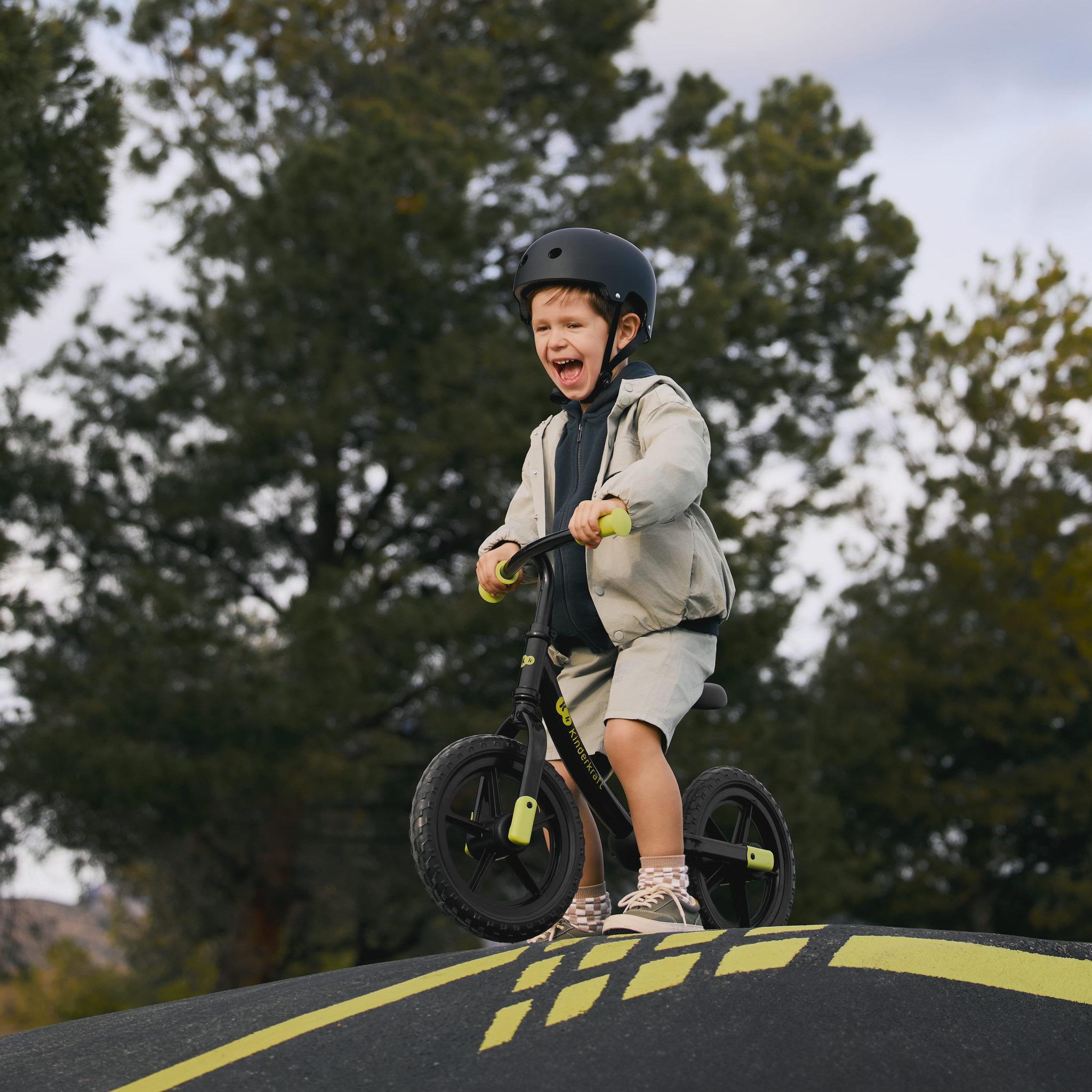 Voir la diapositive 3 : KINDERKRAFT Draisienne enfant grandes roues tout terrain réglable