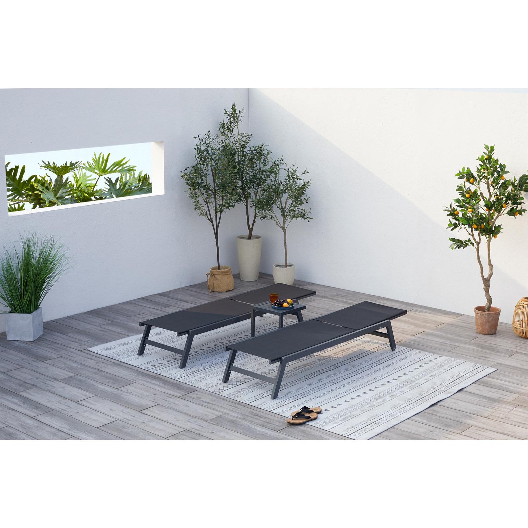 Voir la diapositive 6 : CONCEPT USINE Lot de 2 transats et une table d'appoint noir prato