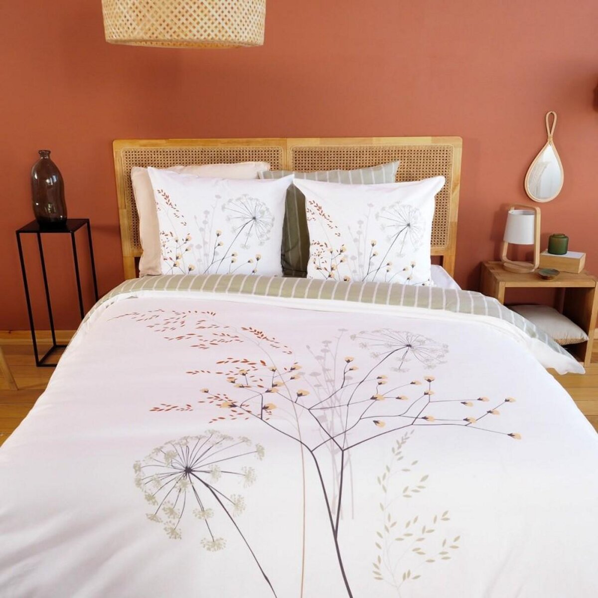 COTE DECO Housse de couette 240x220 + 2 taies SOLIFLORE 100% Coton 57 fils