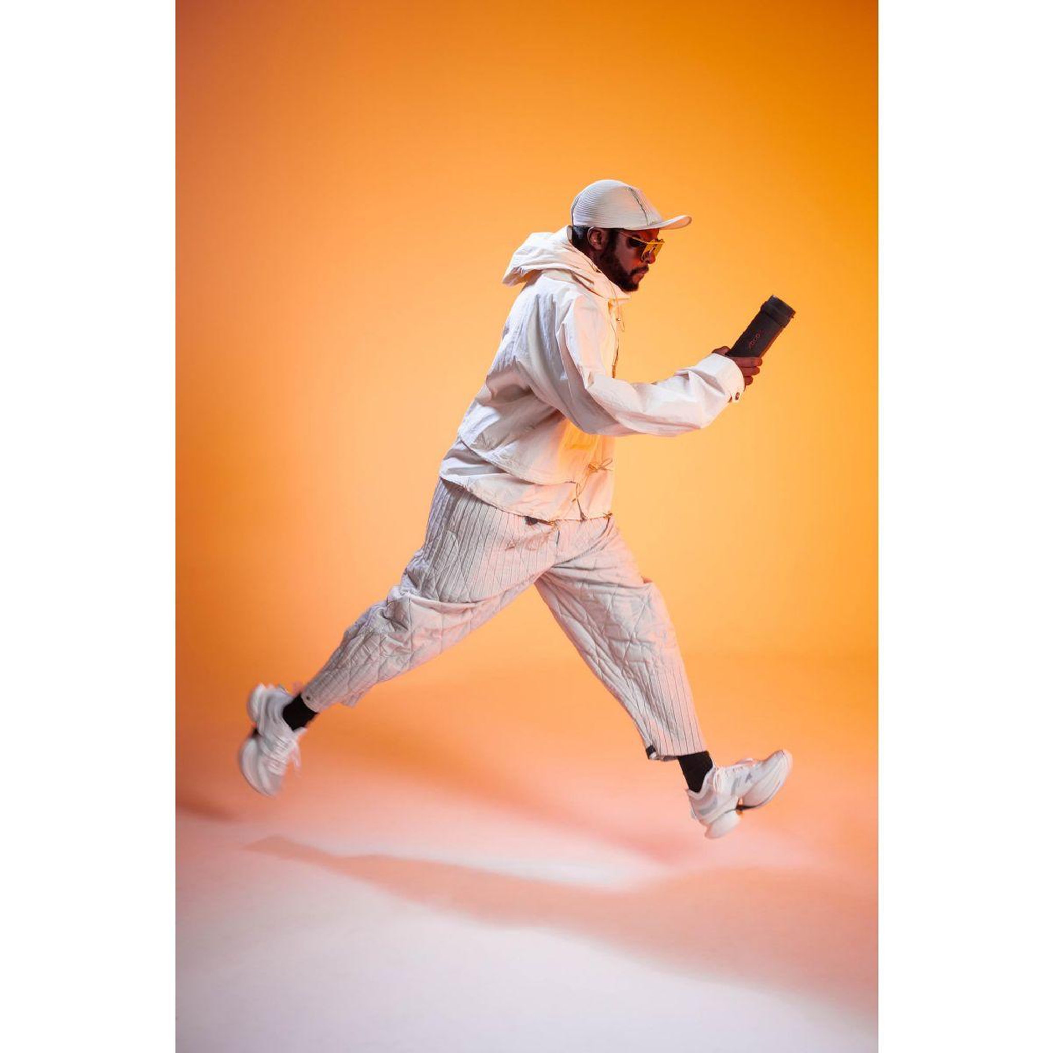 Voir la diapositive 3 : LG Enceinte portable xboom Grab will.i.am 2025
