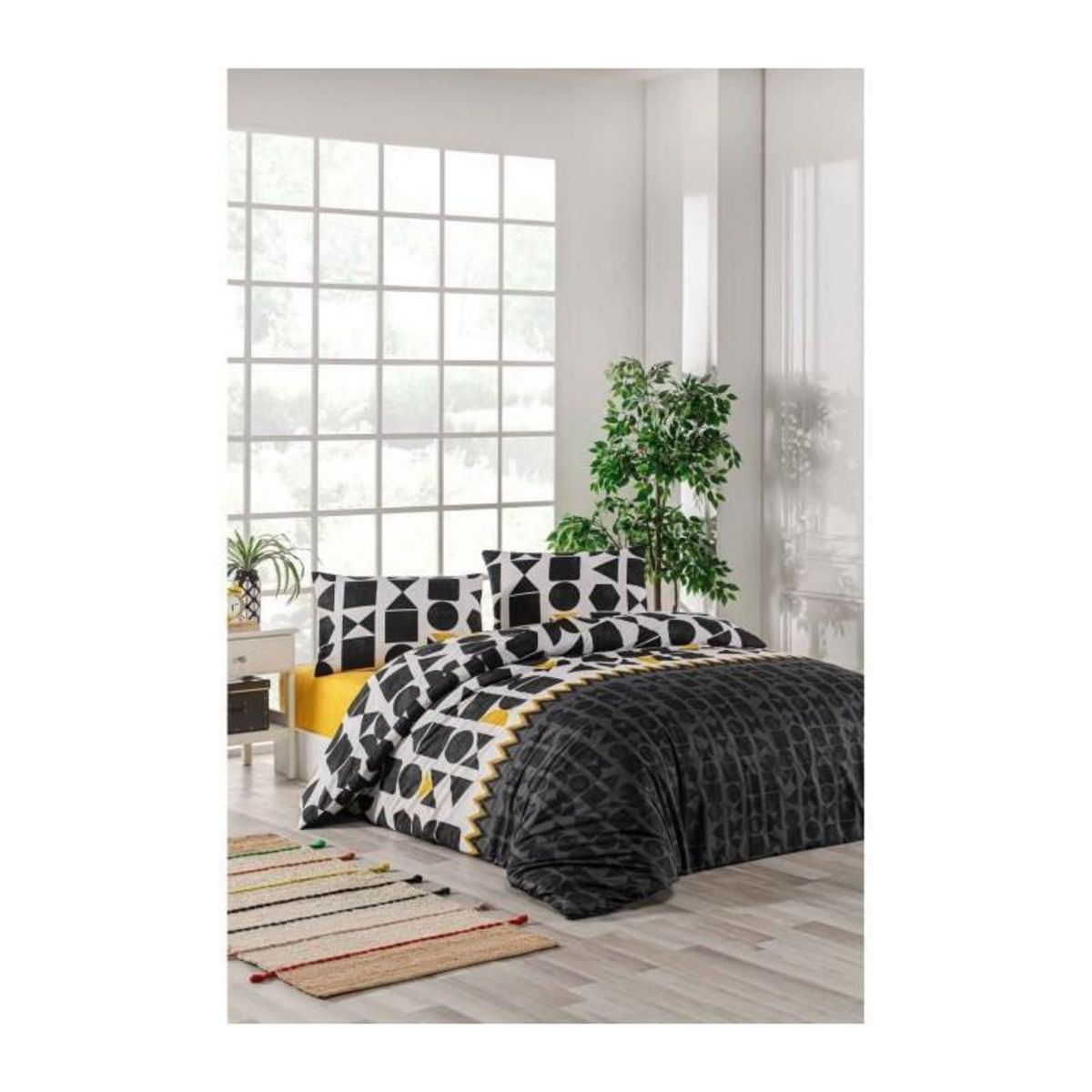 GENERIQUE Parure de lit - 1 housse de couette 220 x 240 cm + 2 taies d'oreiller 60 x 60 cm - 100% coton renforcé - Noir