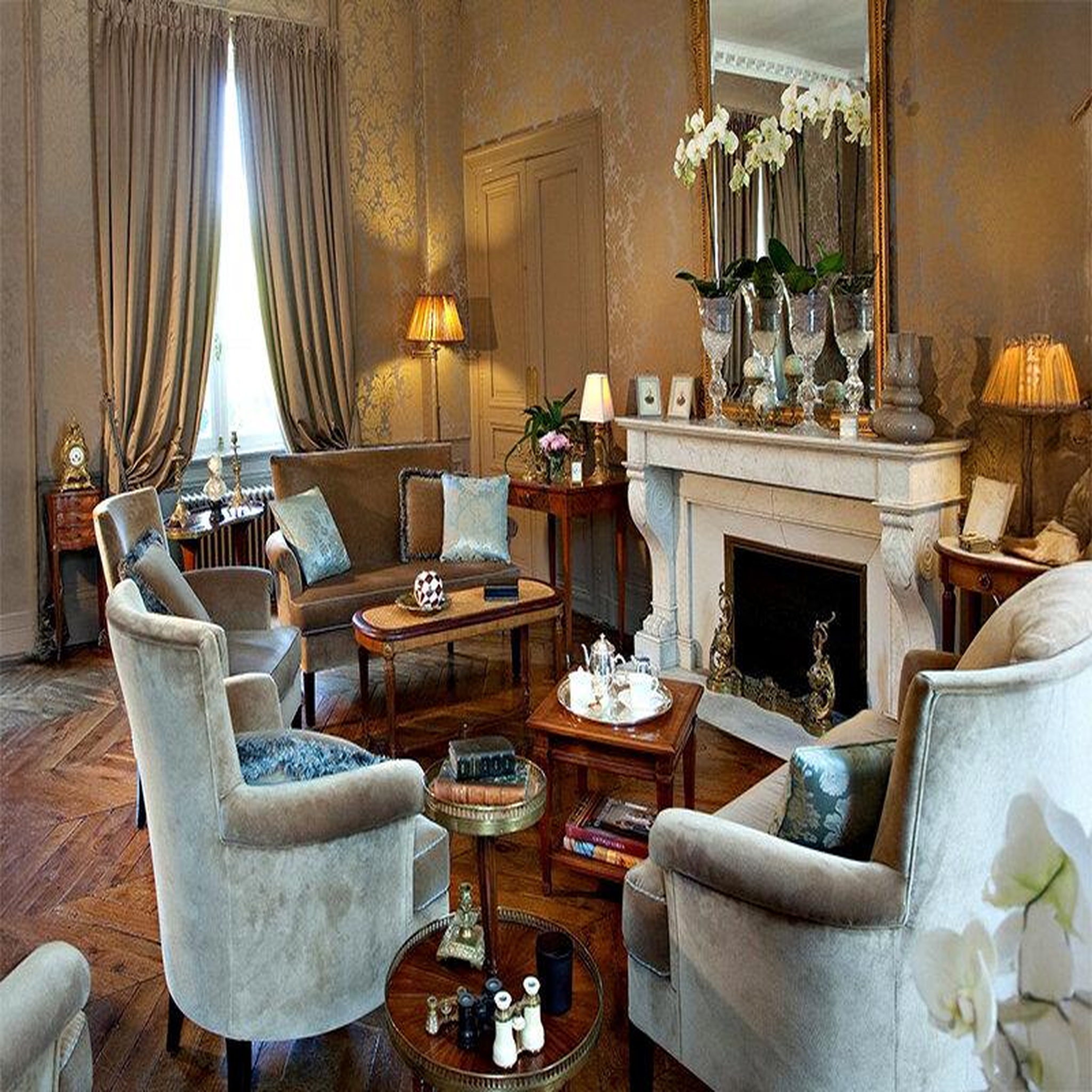 Voir la diapositive 4 : Smartbox 2 jours en chambre prestige dans château 4* avec dîner près de périgueux - coffret cadeau séjour