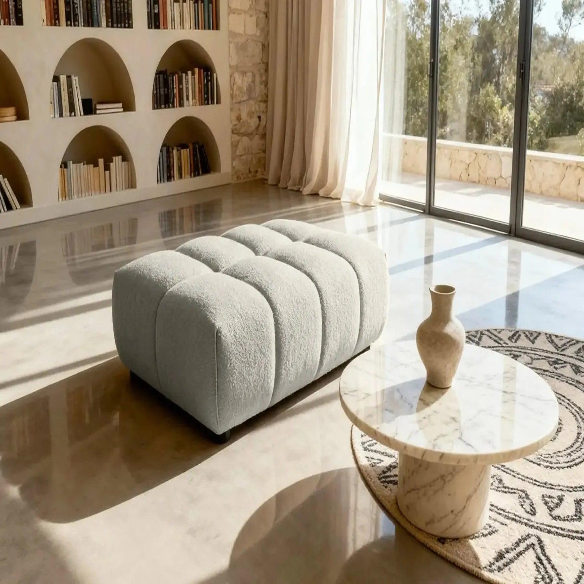 Voir la diapositive 6 : CASANOVA PARIS Alexia - pouf tissu bouclette