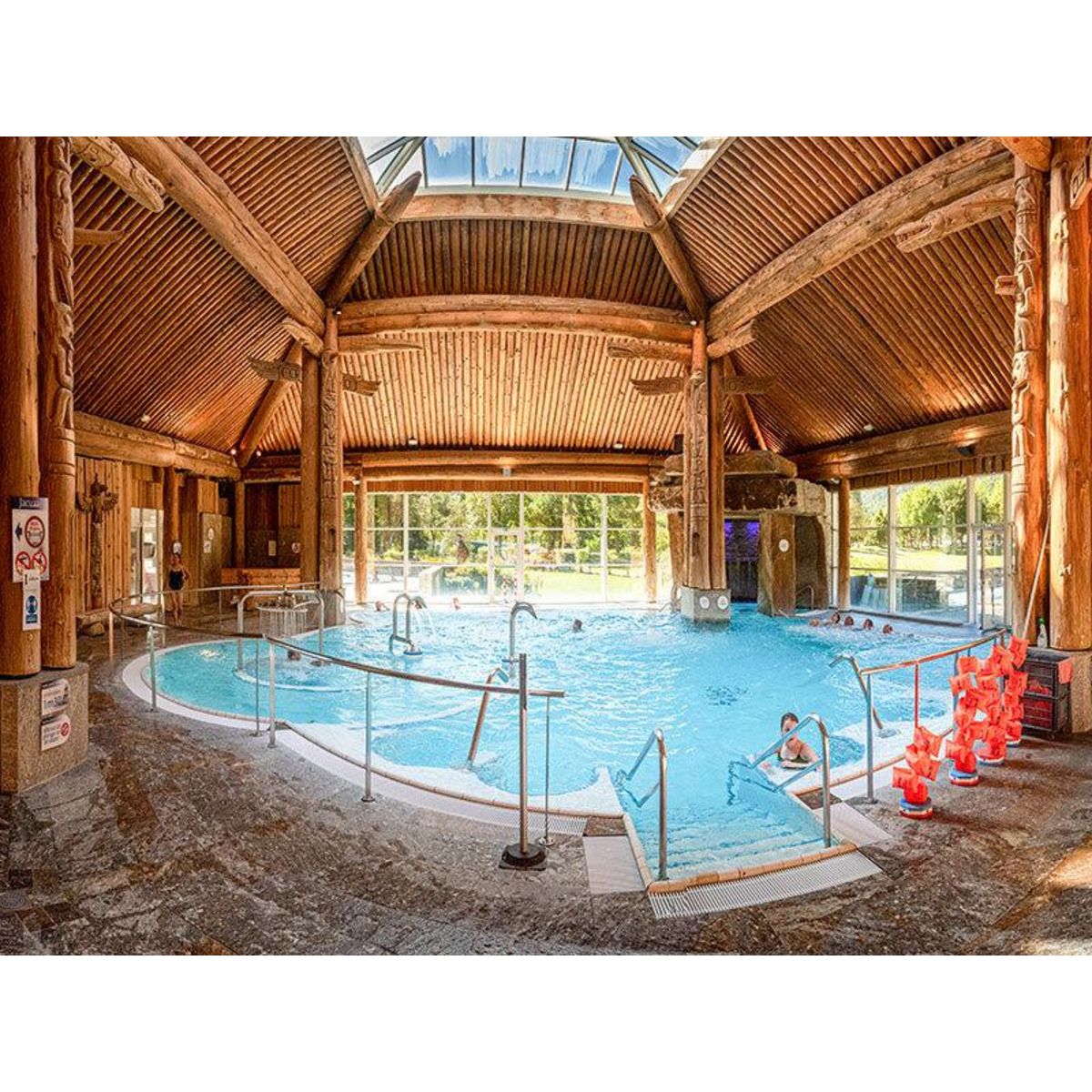 Smartbox Parenthèse détente : accès aux cinq bains d'eau thermale et repas en duo dans les Pyrénées - Coffret Cadeau Bien-être