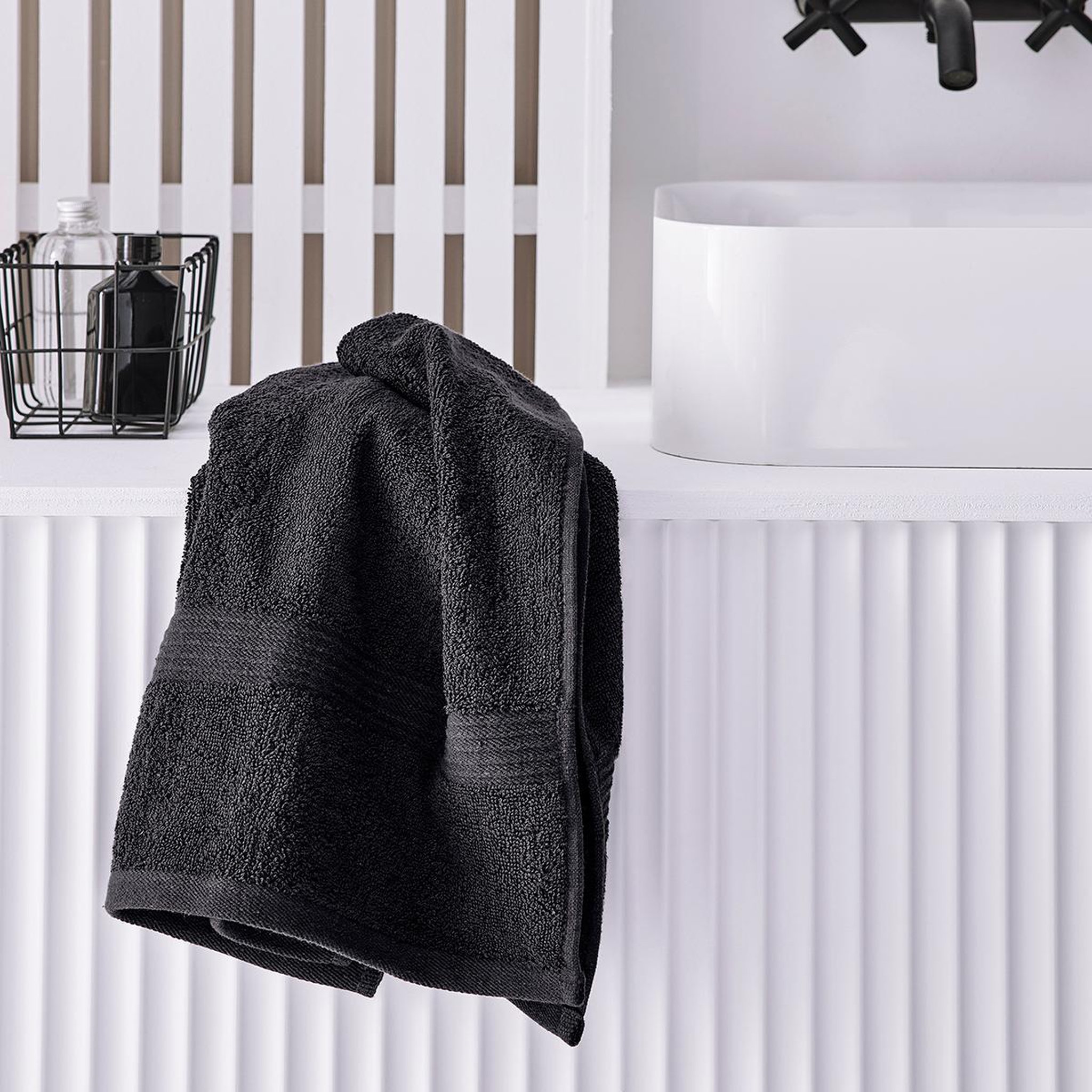Voir la diapositive 1 : TODAY Serviette de toilette unie en coton 450 g/m²