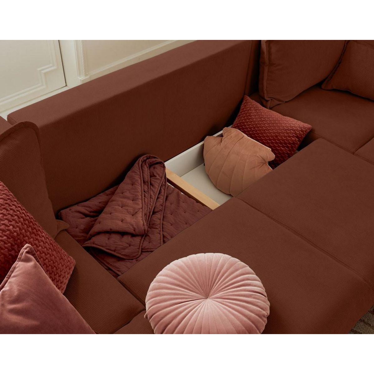 LISA DESIGN Albane - canapé panoramique en u - 7 places - convertible avec coffre - en velours côtelé