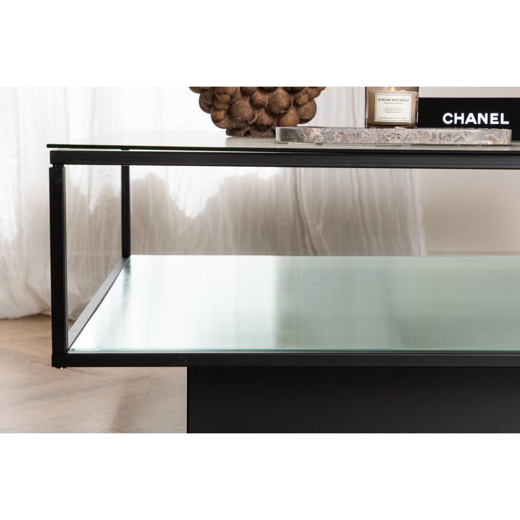 Voir la diapositive 6 : Paris Prix Table basse design en verre  maglehem  90cm noir