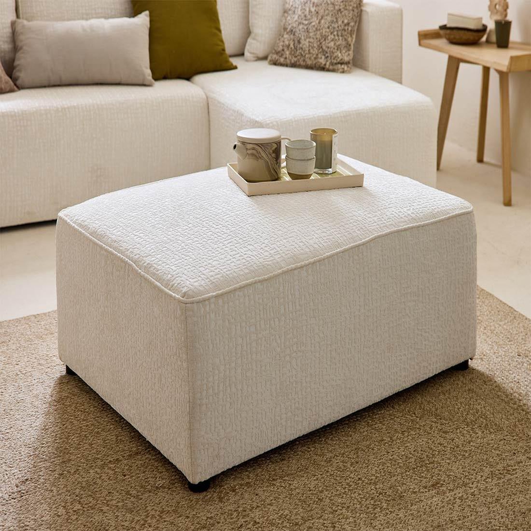 Voir la diapositive 2 : BEST MOBILIER Topaze - pouf - en tissu velours relief