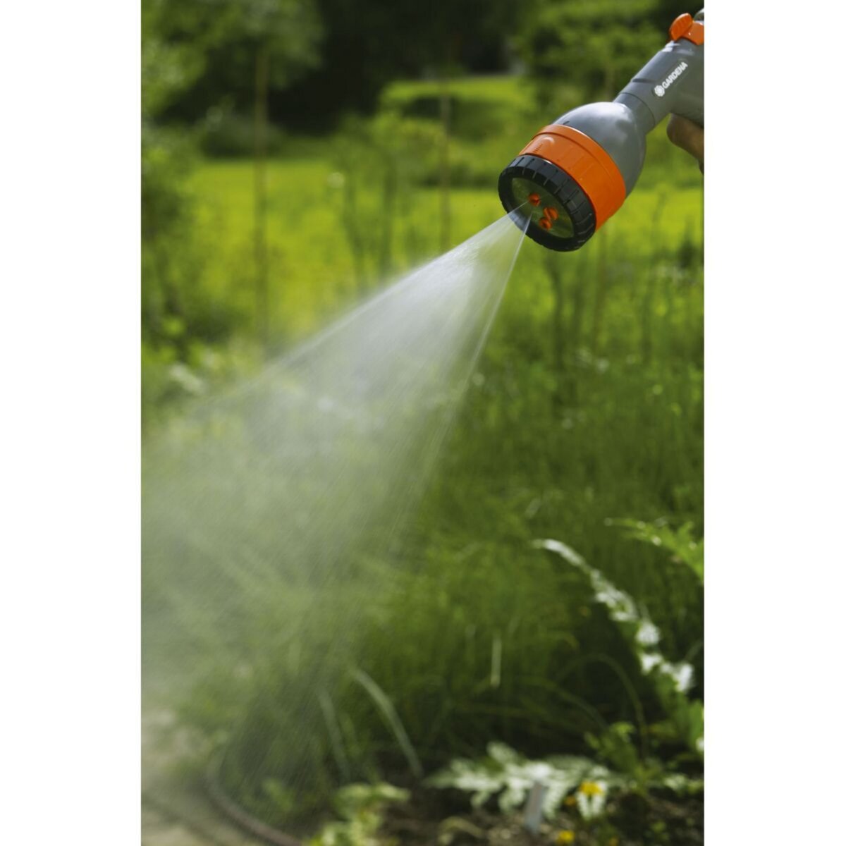 GARDENA Pistolet multi-applications jet concentré, plat, pluie et pluie fine. résistant contre le gel.