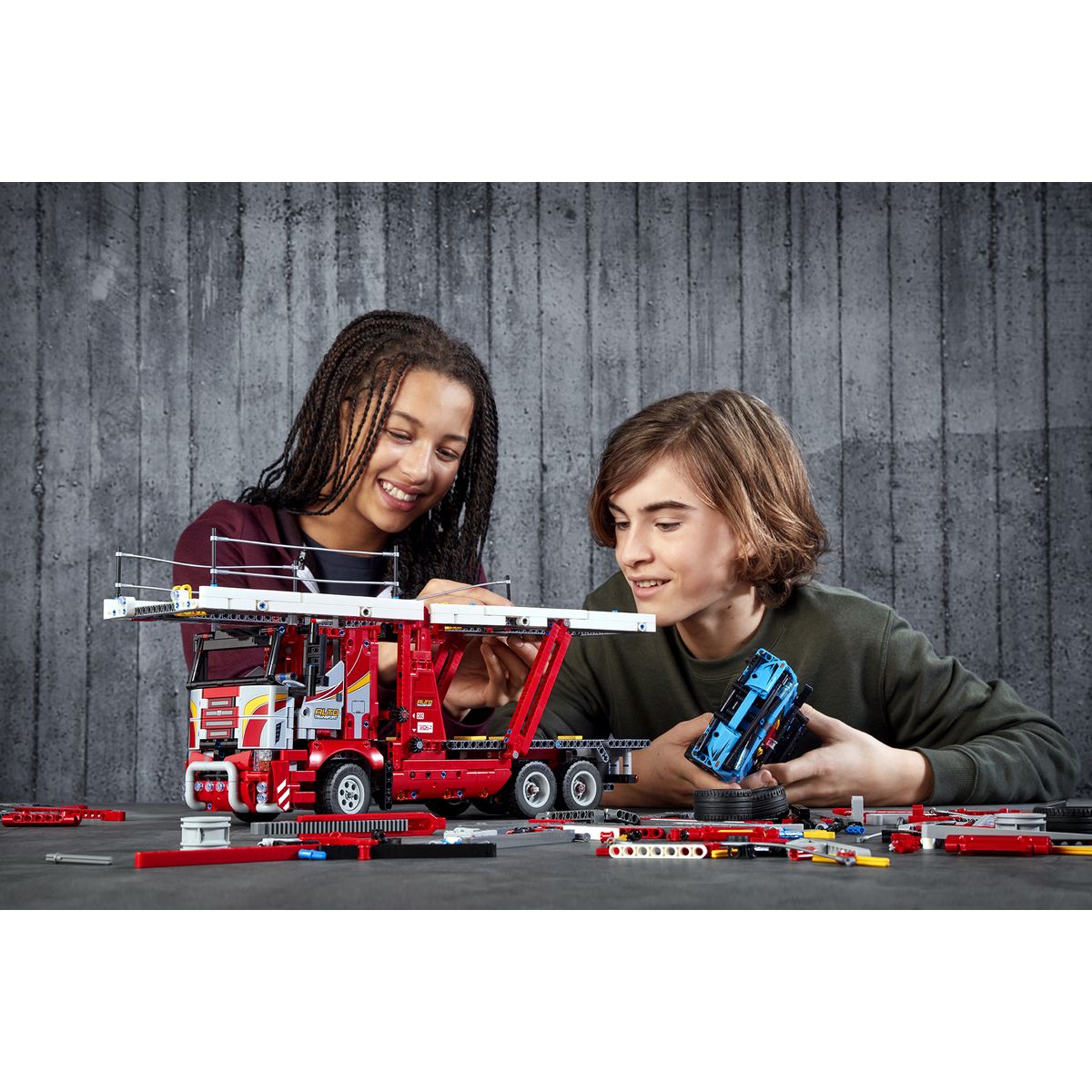 LEGO Technic 42098 - Le transporteur de voitures