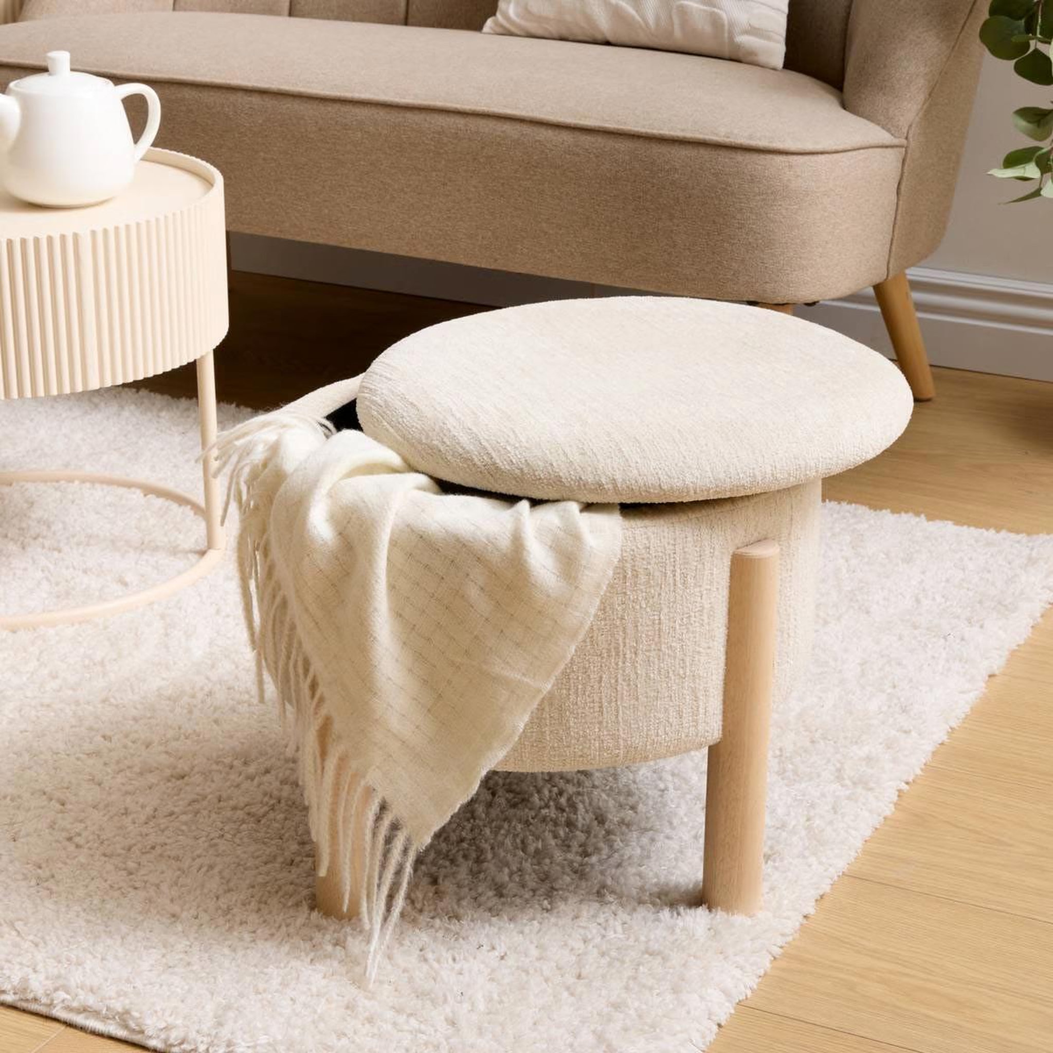 Voir la diapositive 3 : ATMOSPHERA Pouf coffre chenille  elki  45cm blanc