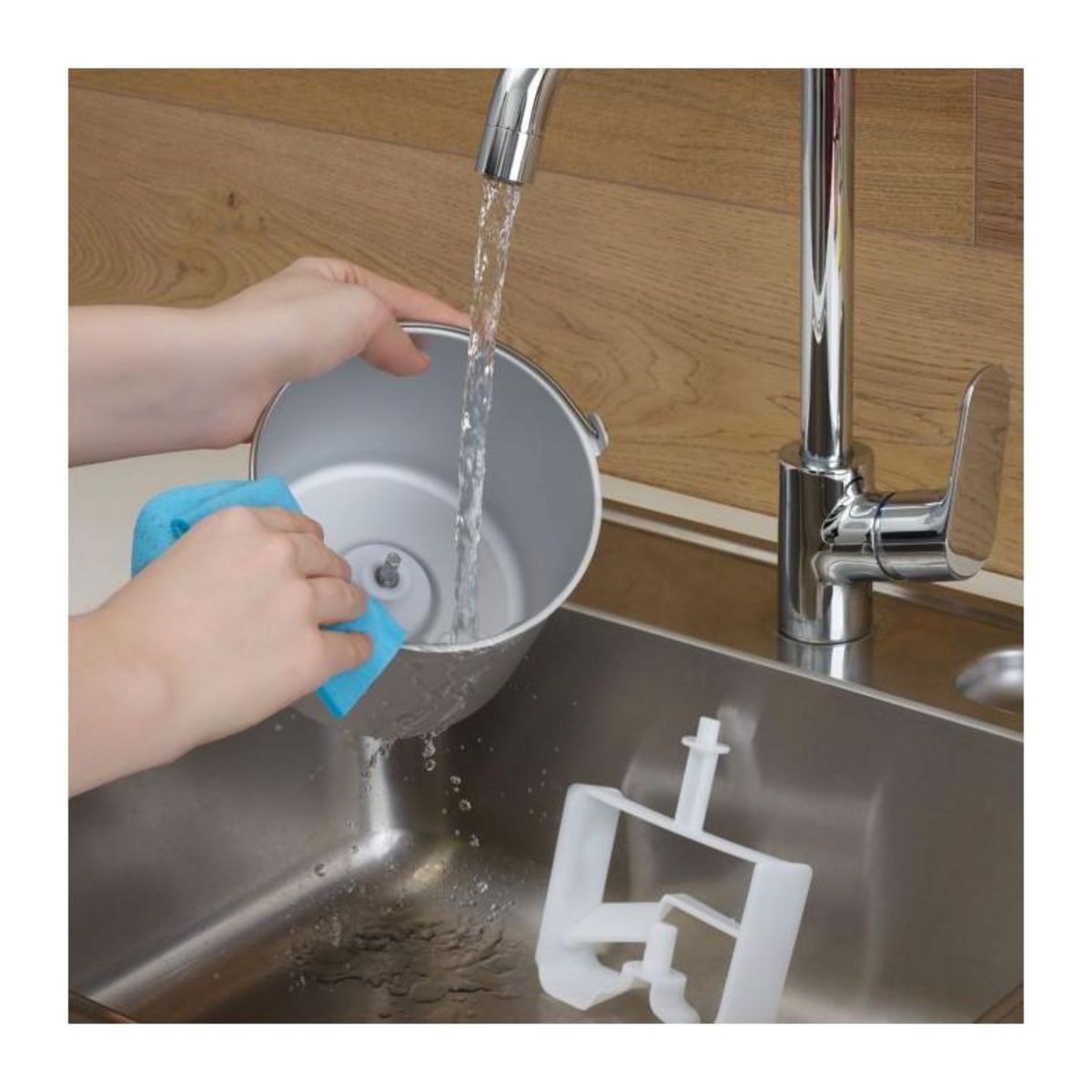 SEVERIN SORBETIERE/MACHINE GLACON SEVERIN EZ7406