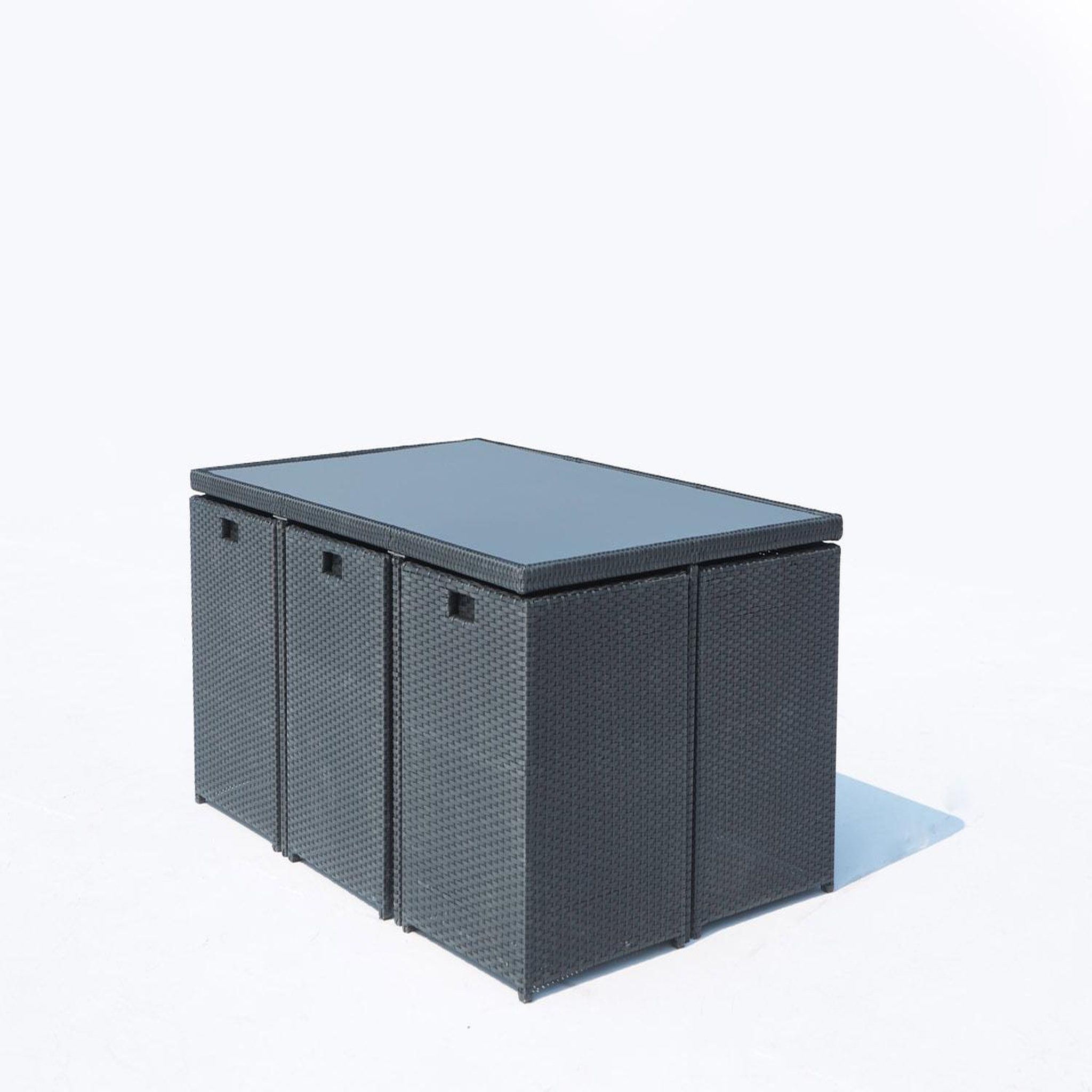 Voir la diapositive 6 : CONCEPT USINE Table et chaises 10 places encastrables résine noir-blanc MONACO