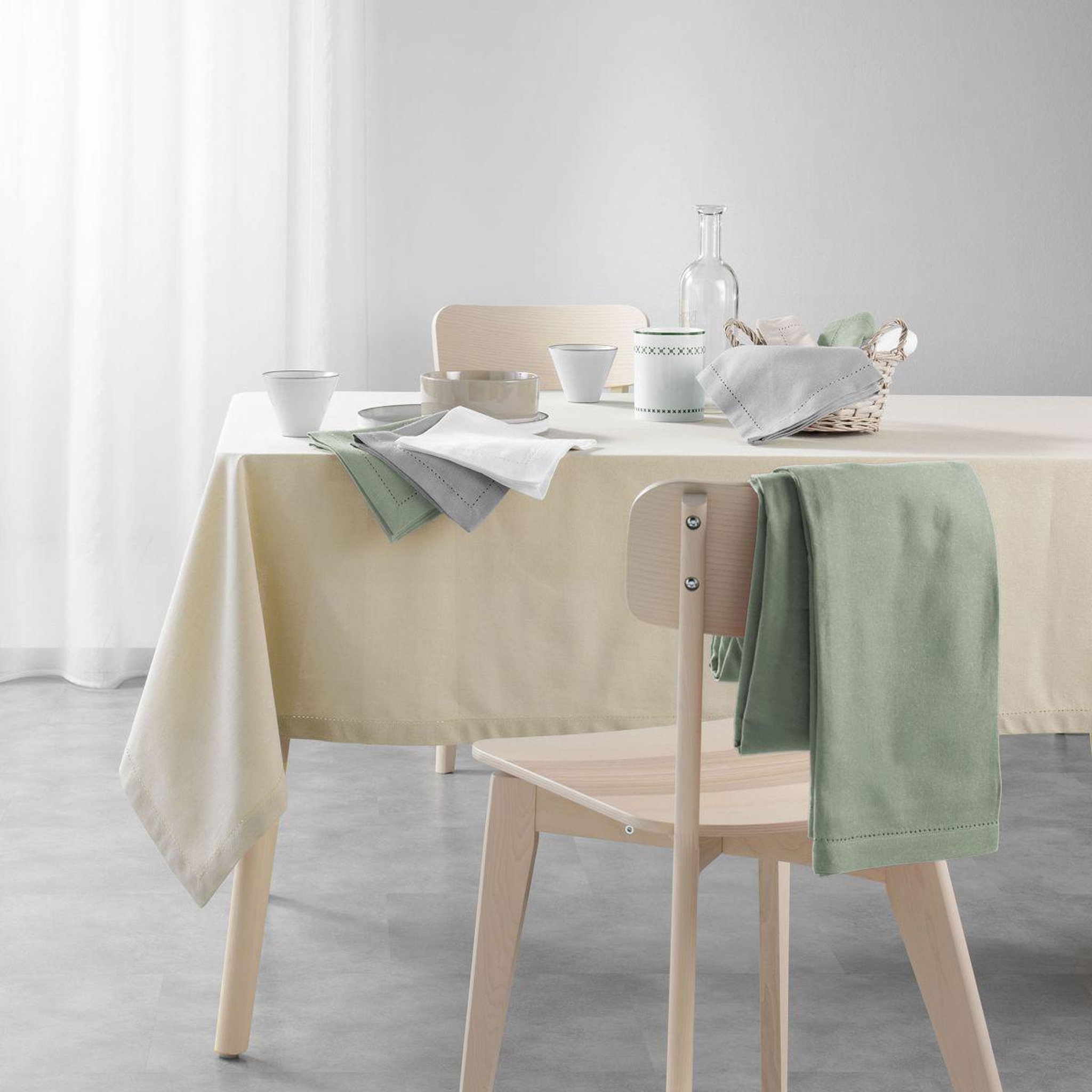 Voir la diapositive 3 : Douceur d'Intérieur Lot de 3 serviettes de table  charline  40x40cm vert cèdre