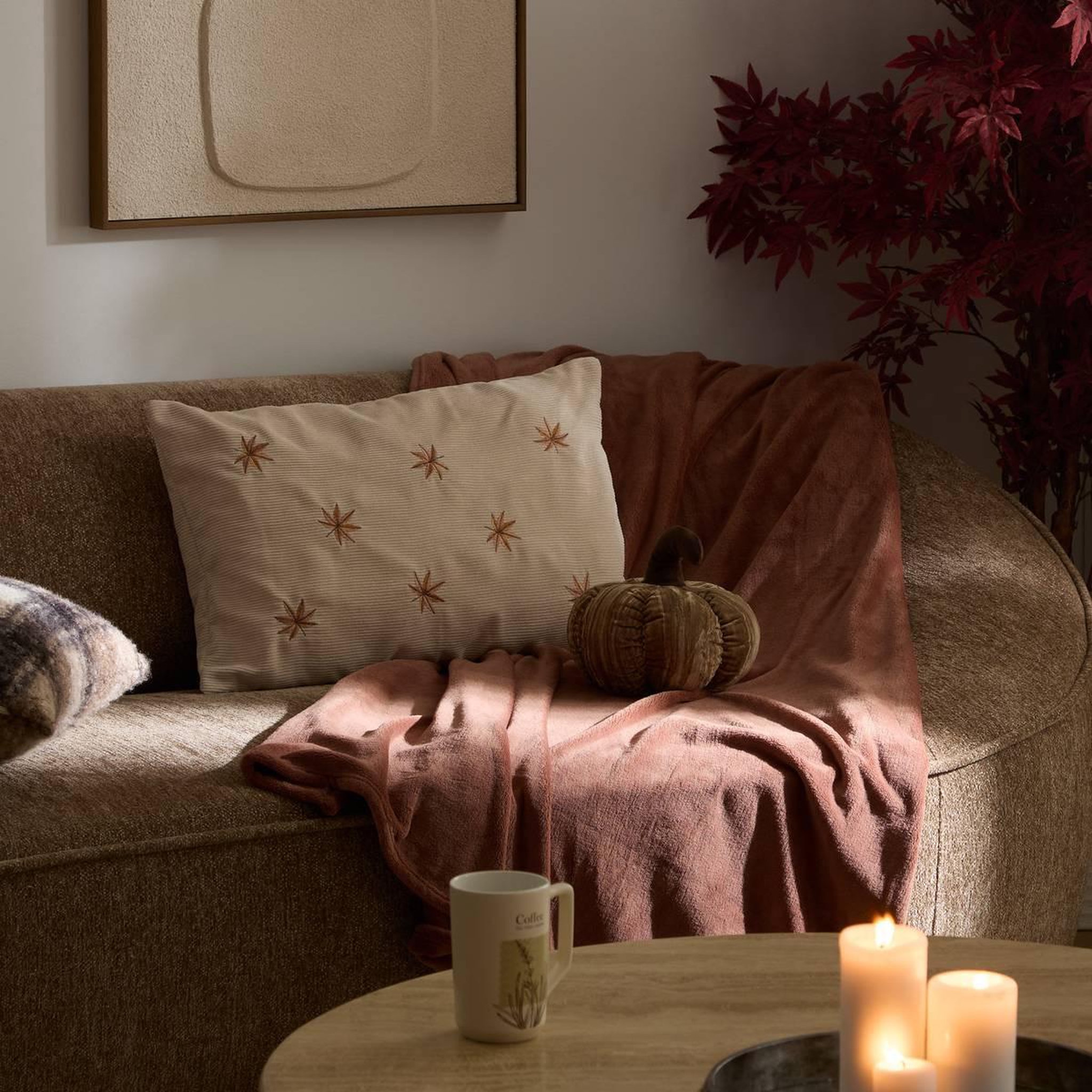 Voir la diapositive 6 : ATMOSPHERA Coussin côtelé brodé  automne  38x58cm ivoire